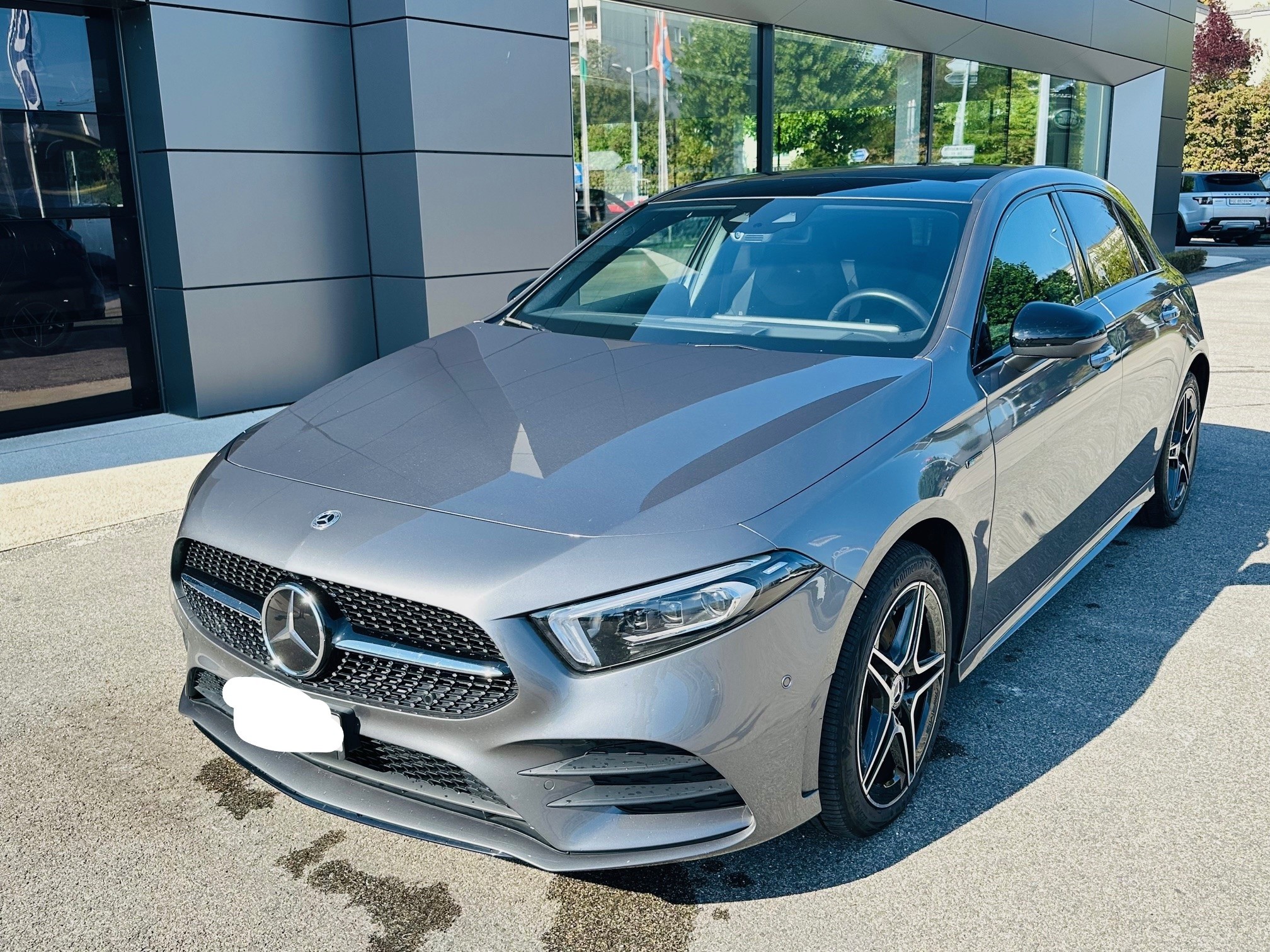 MERCEDES-BENZ A 250e AMG Line 8G-DCT