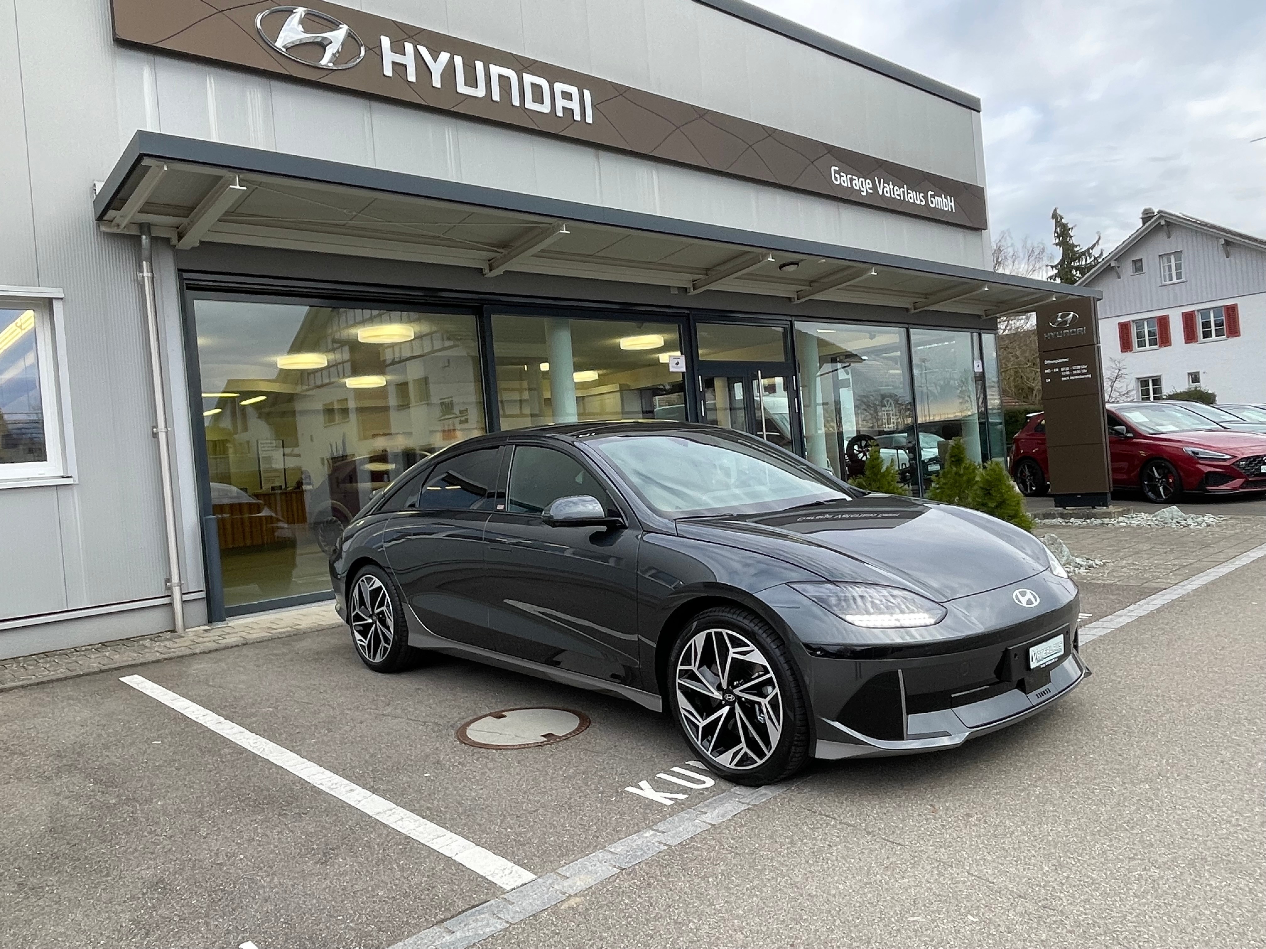 HYUNDAI Ioniq 6 77kWh Launch Edition 4WD