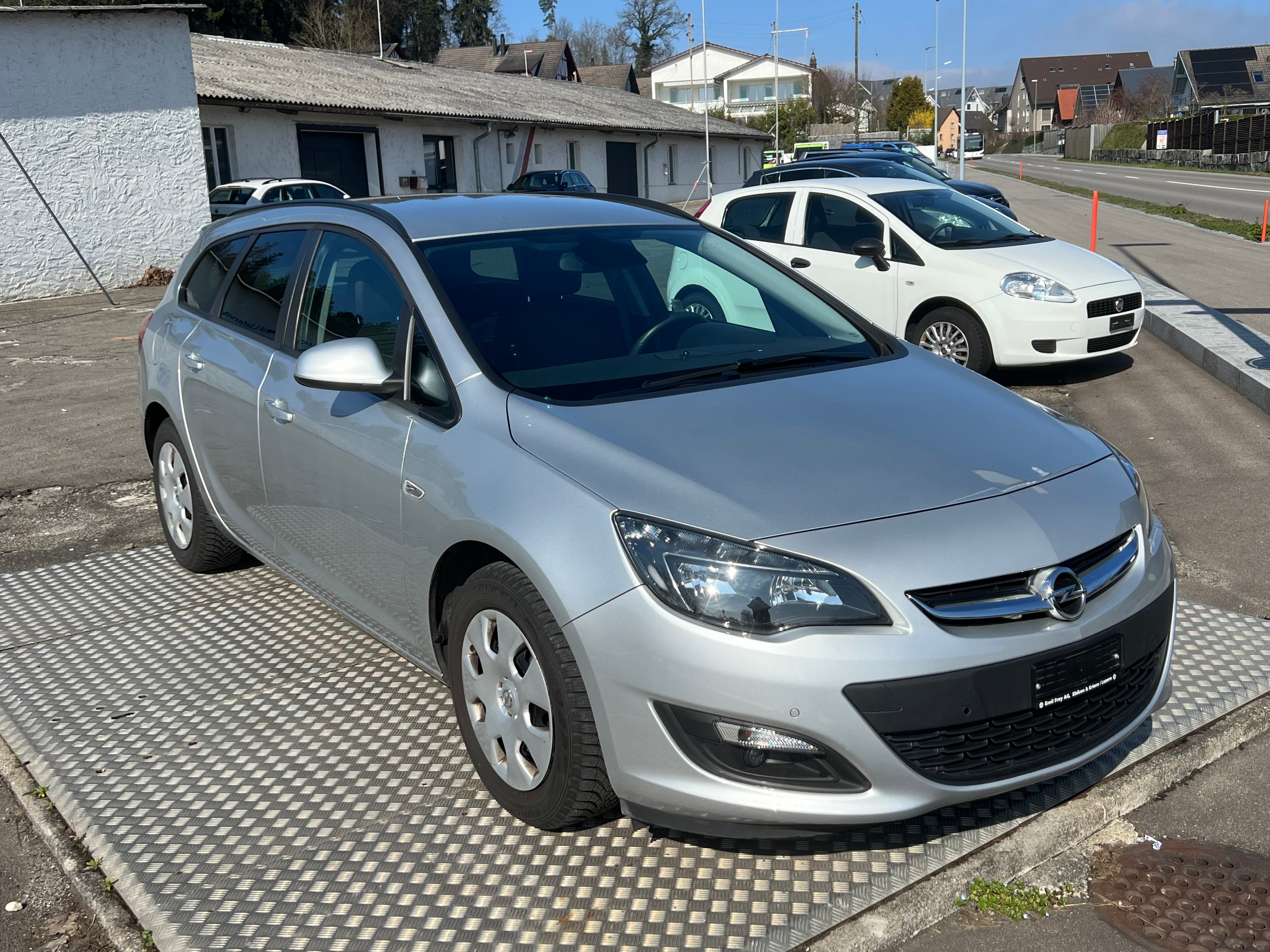 OPEL Astra SportsTourer 1.4i 16V Turbo Cosmo Automatic