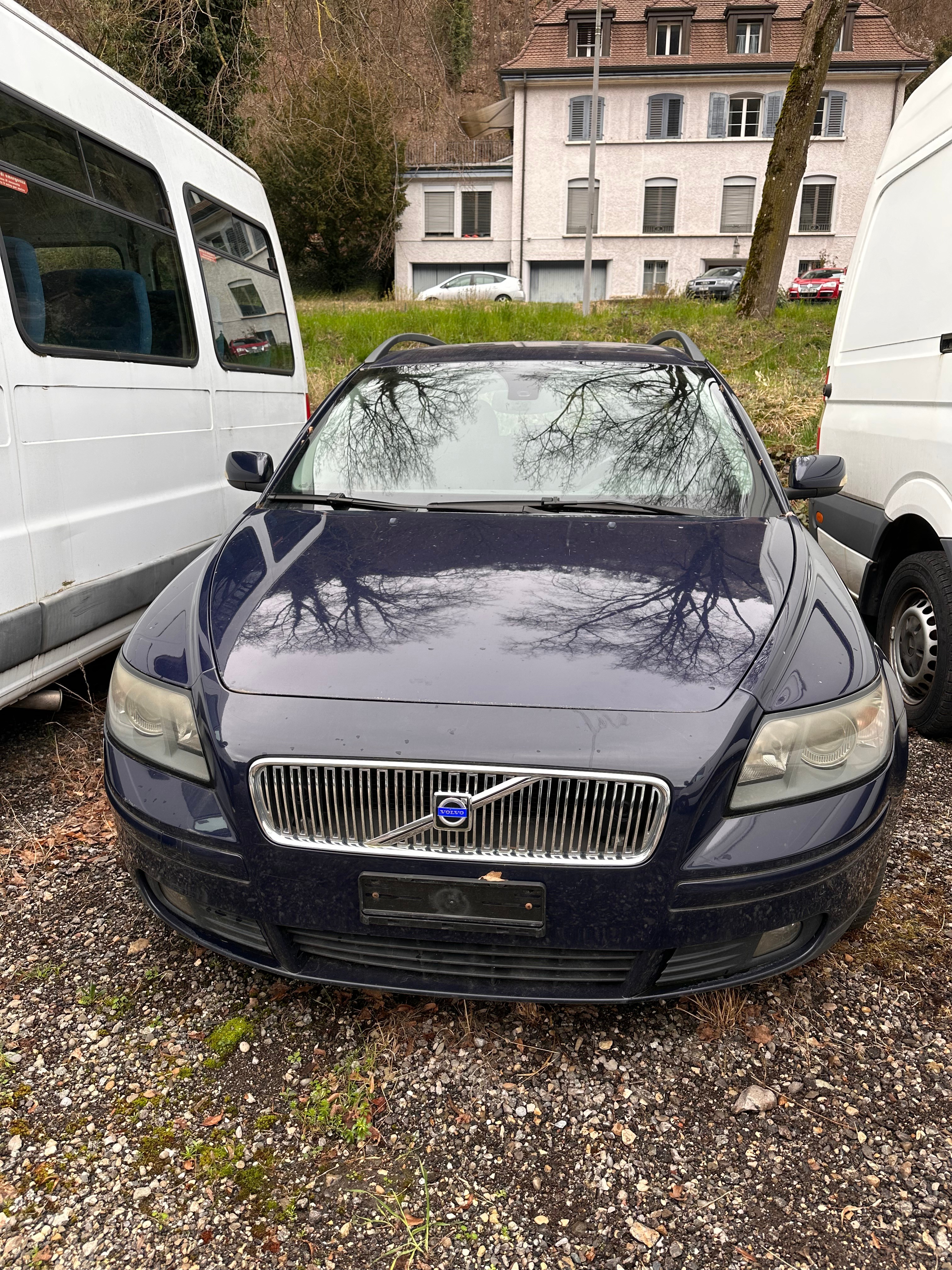 VOLVO V50