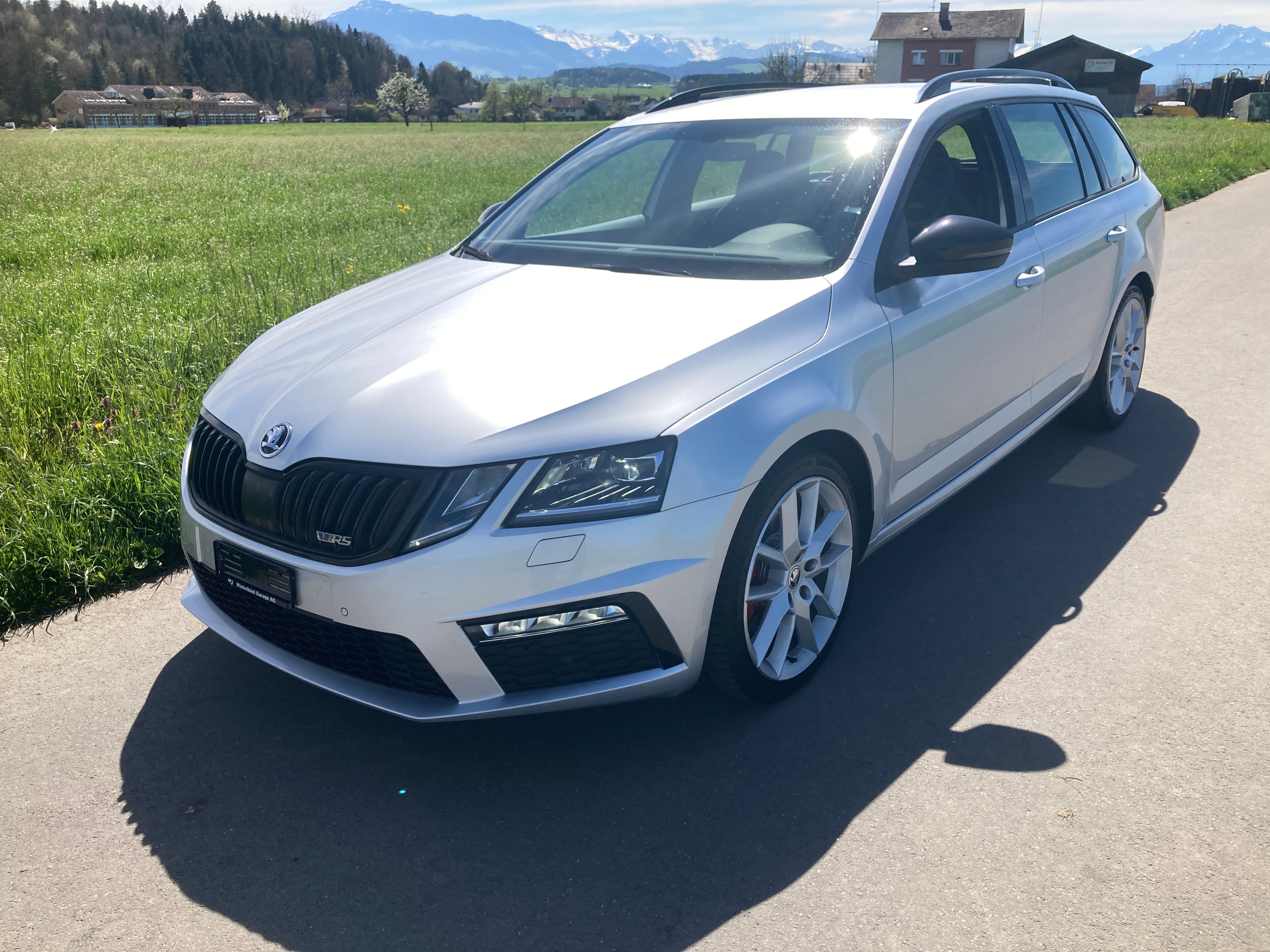 SKODA Octavia Combi 2.0 TDI RS DSG mit Anhängerkupplung mit Standheizung