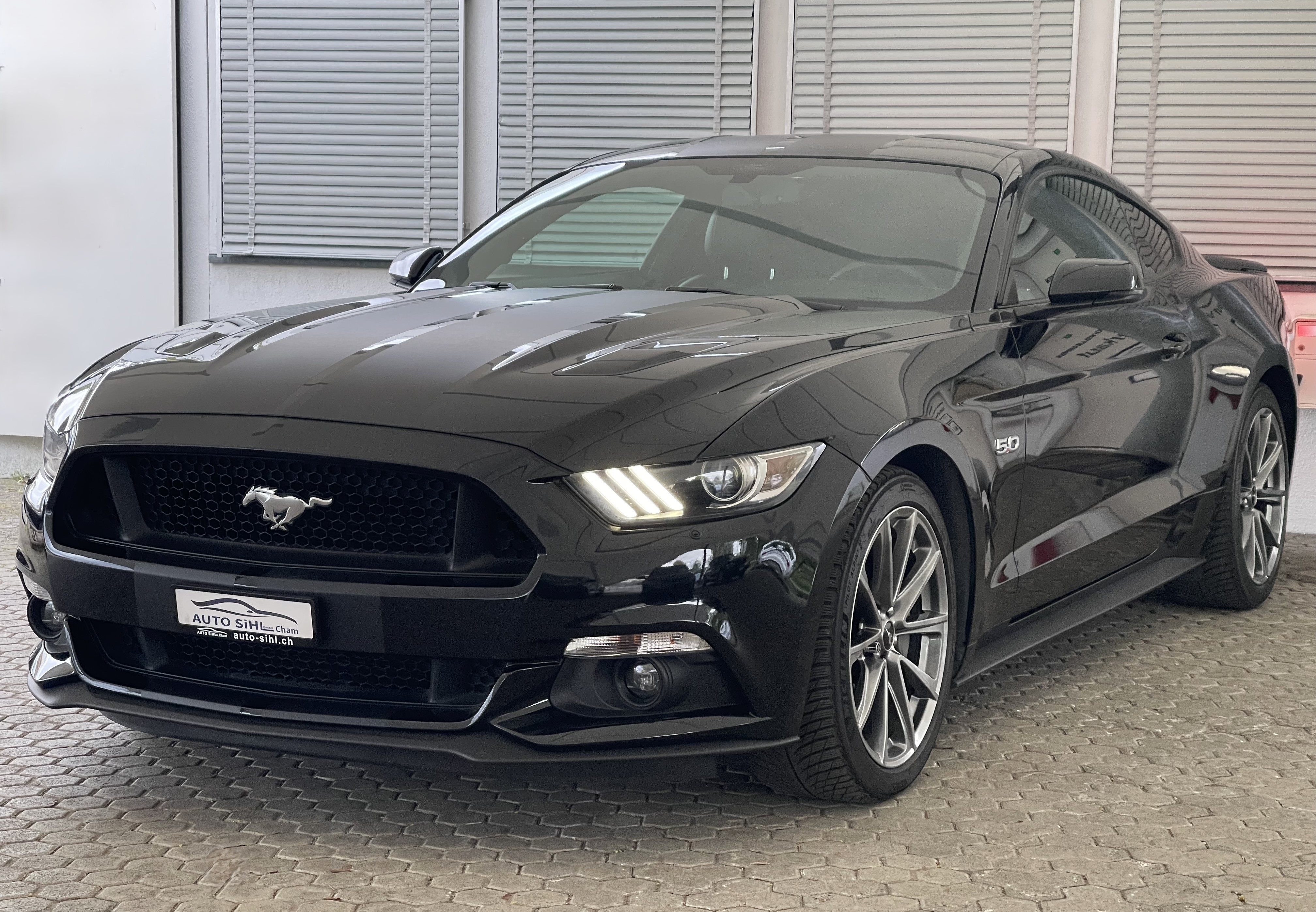 FORD Mustang Fastback 5.0 V8 GT Automat