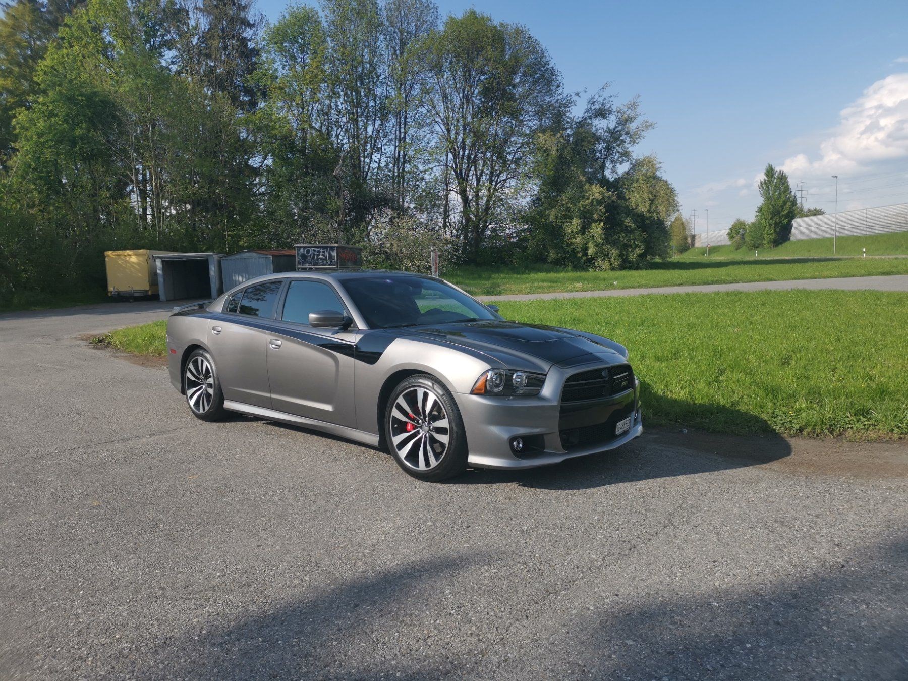 DODGE Charger SRT-8