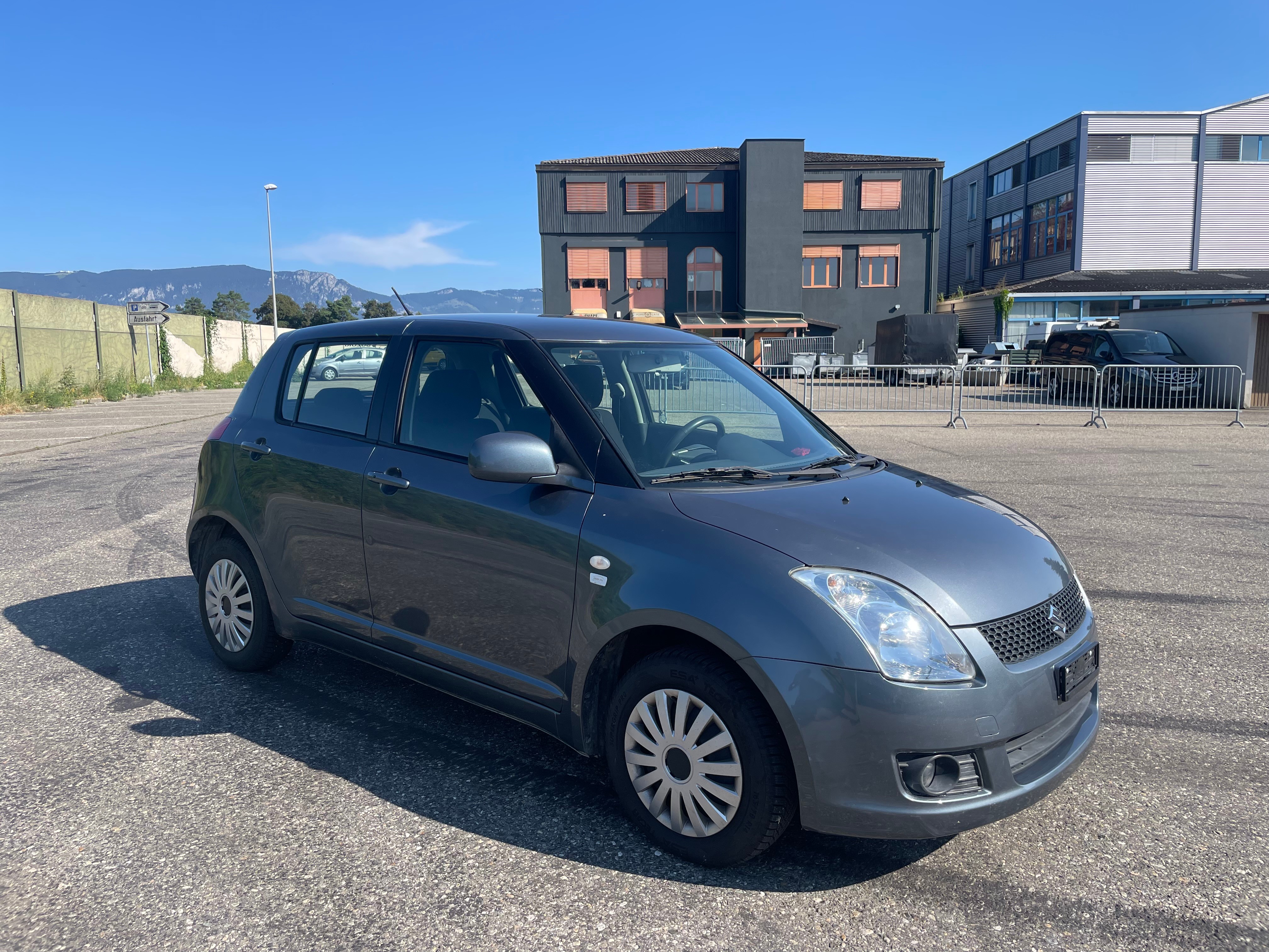 SUZUKI Swift 1.3i 16V GL 4x4