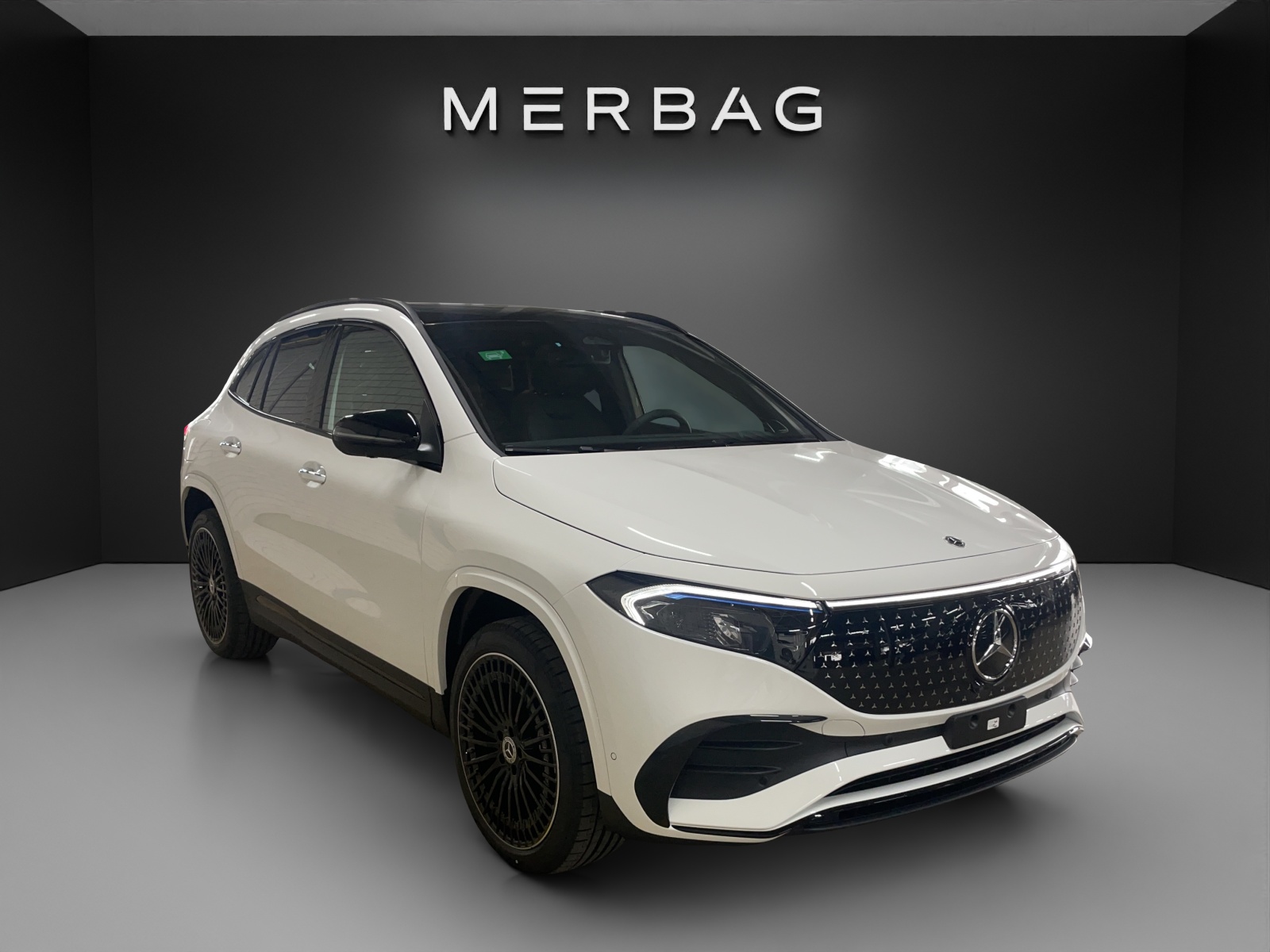 MERCEDES-BENZ EQA 300 66,5kWh 4Matic Swiss Star