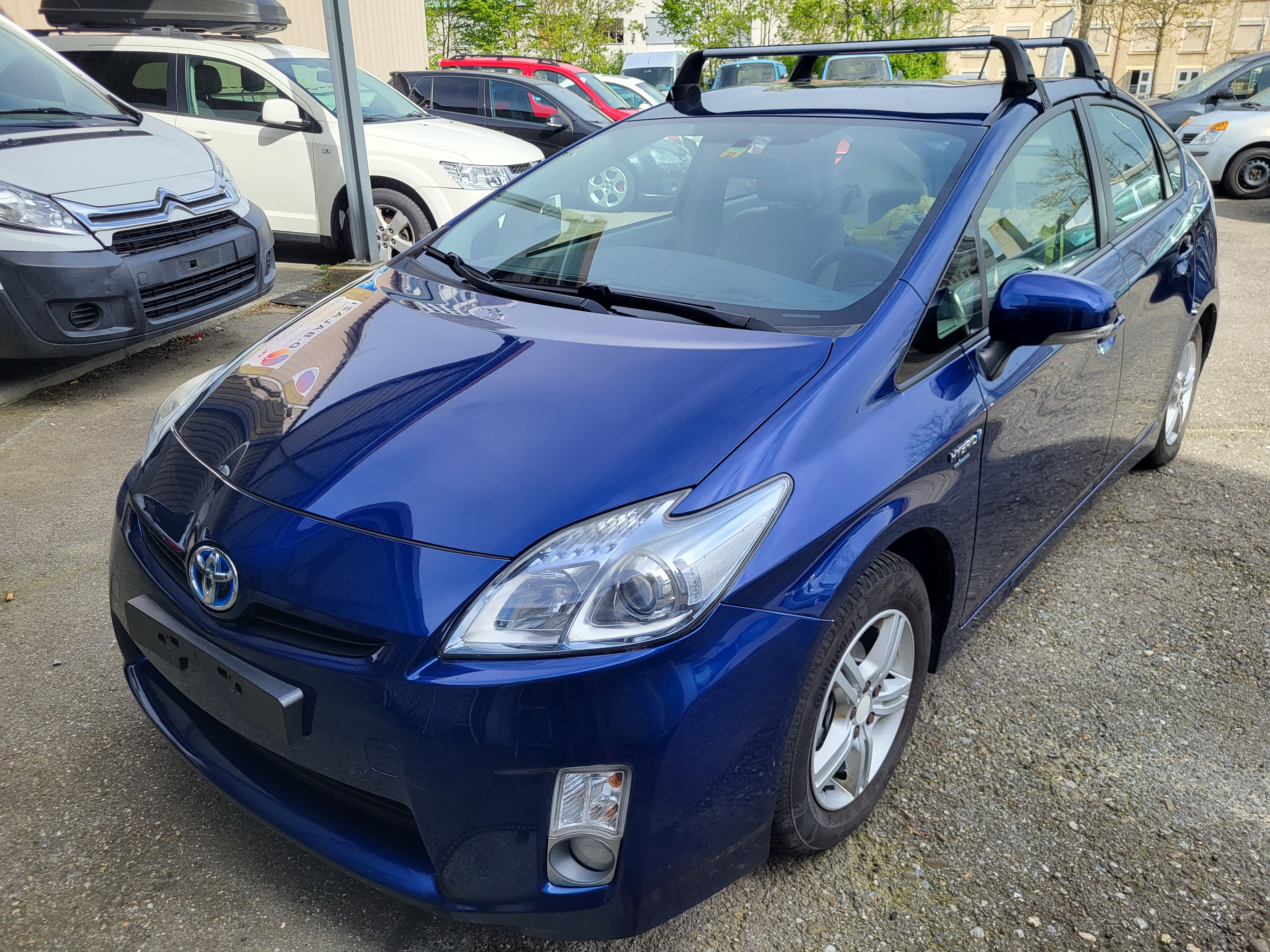 TOYOTA Prius 1.8 16V HSD Sol Premium