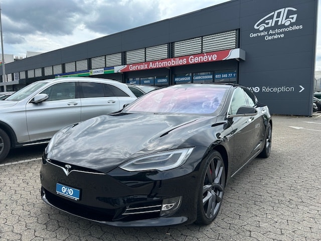 TESLA Model S 100 D Performance