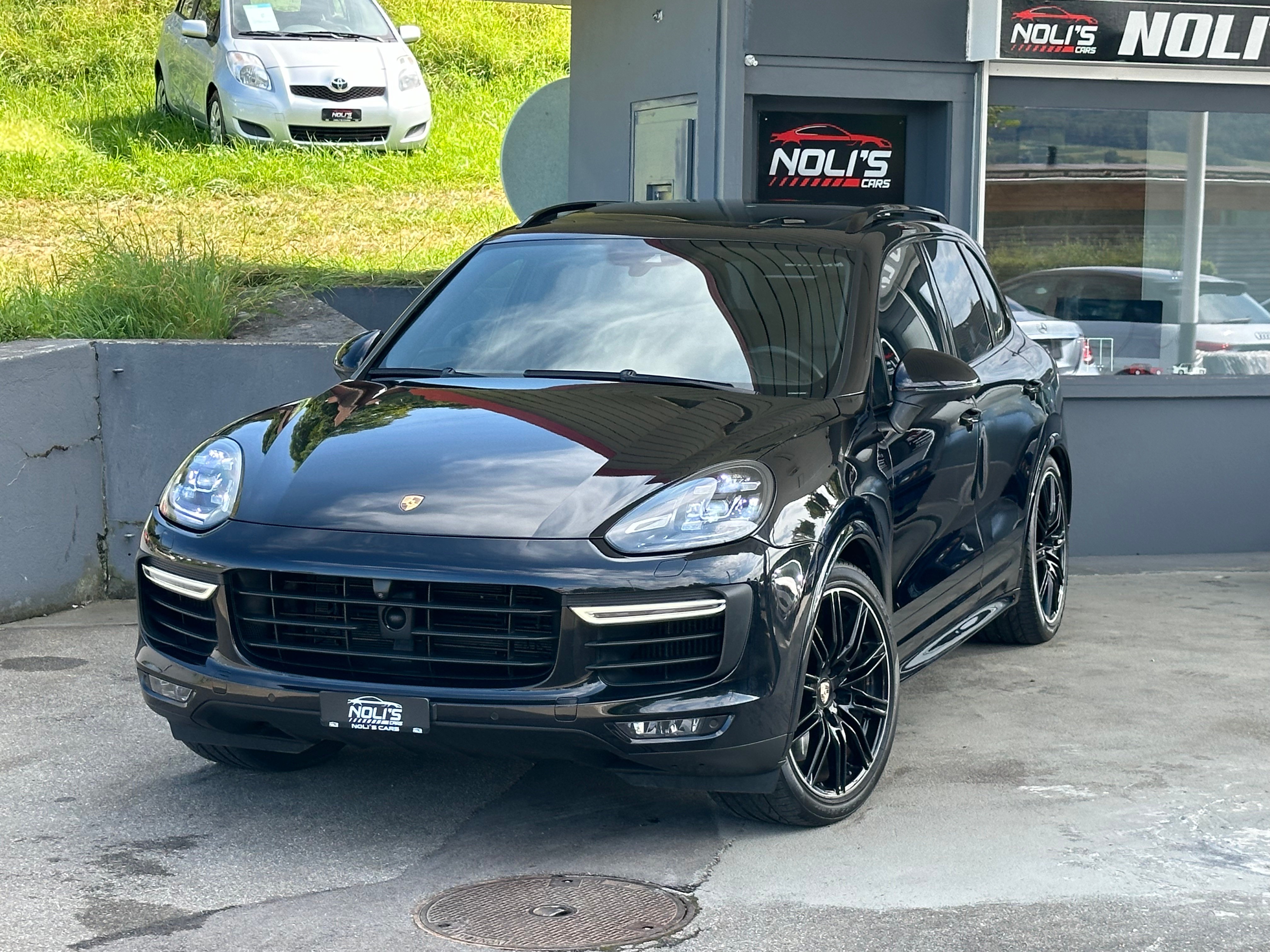 PORSCHE Cayenne Turbo