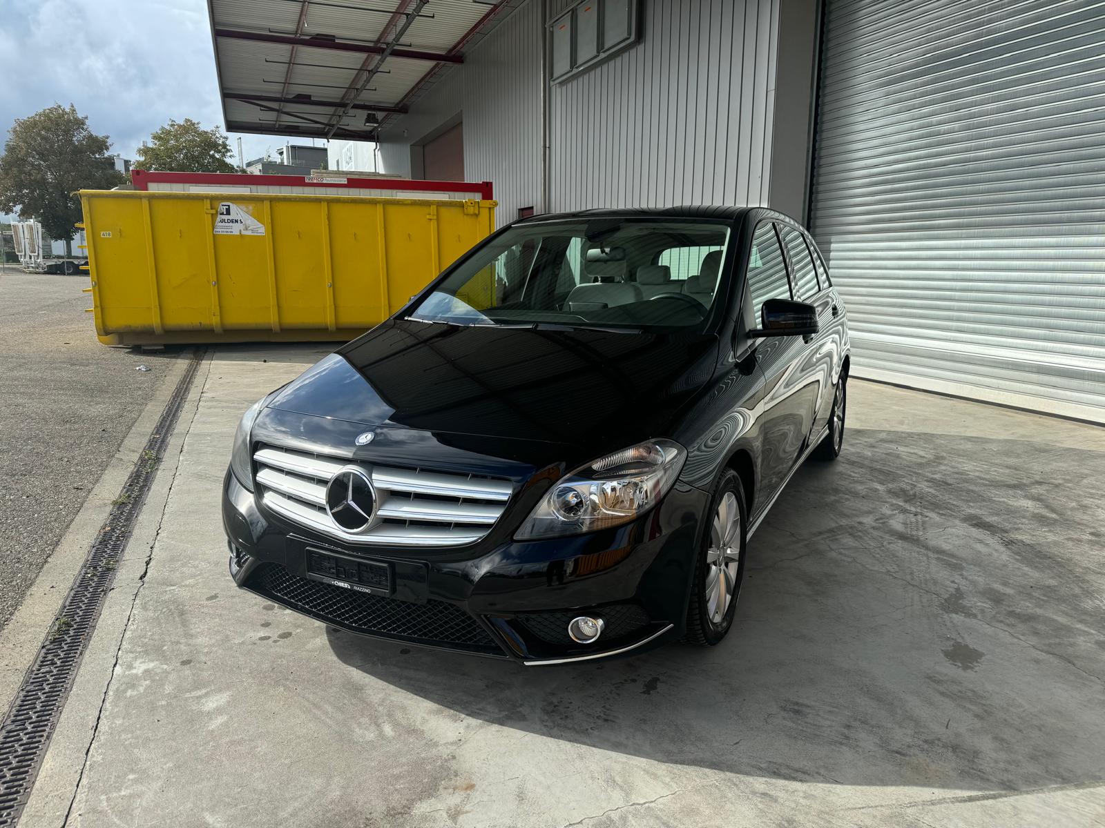 MERCEDES-BENZ B 200 7G-DCT