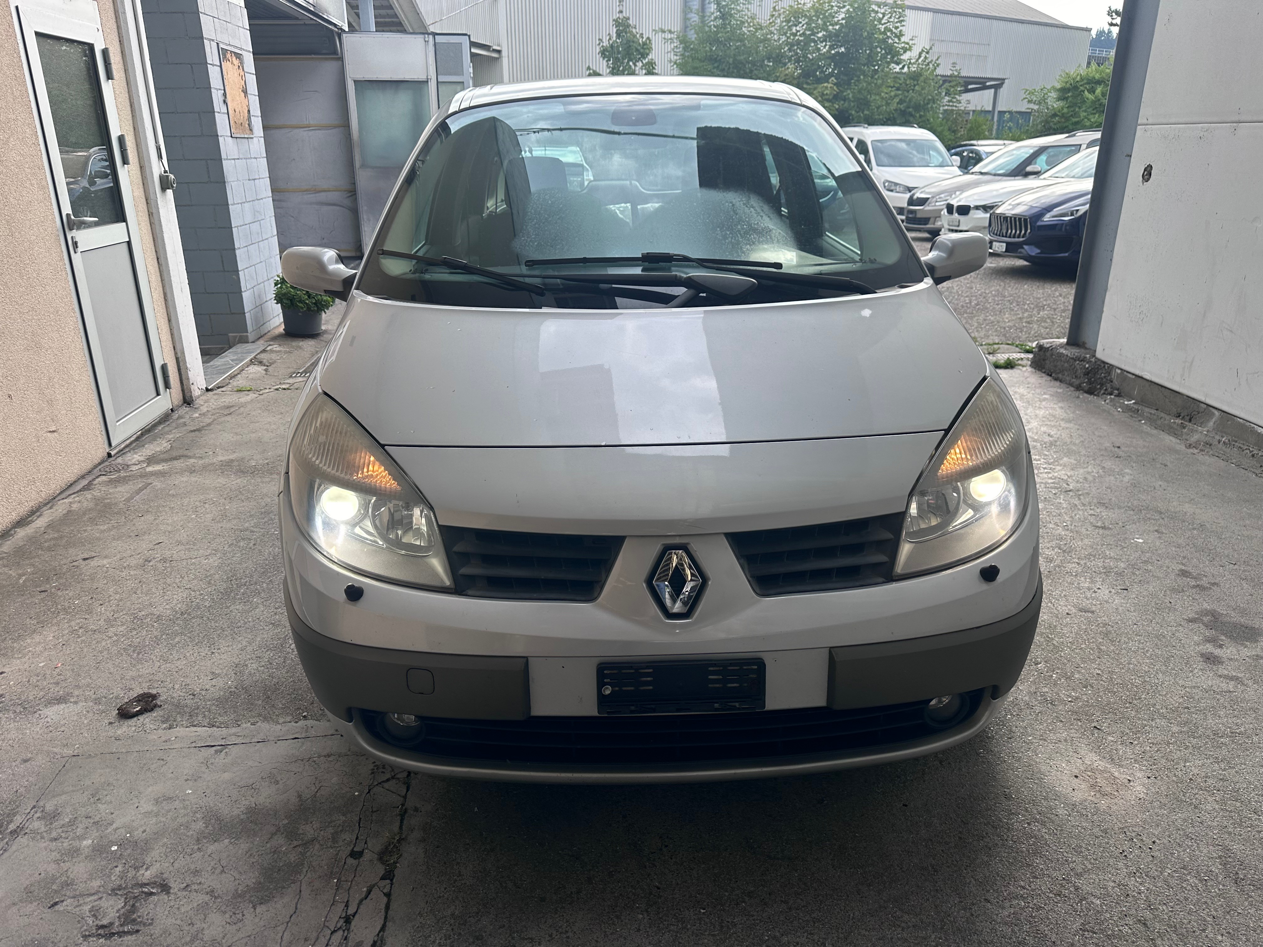 RENAULT Grand Scénic 1.9 dCi Authentique Confort