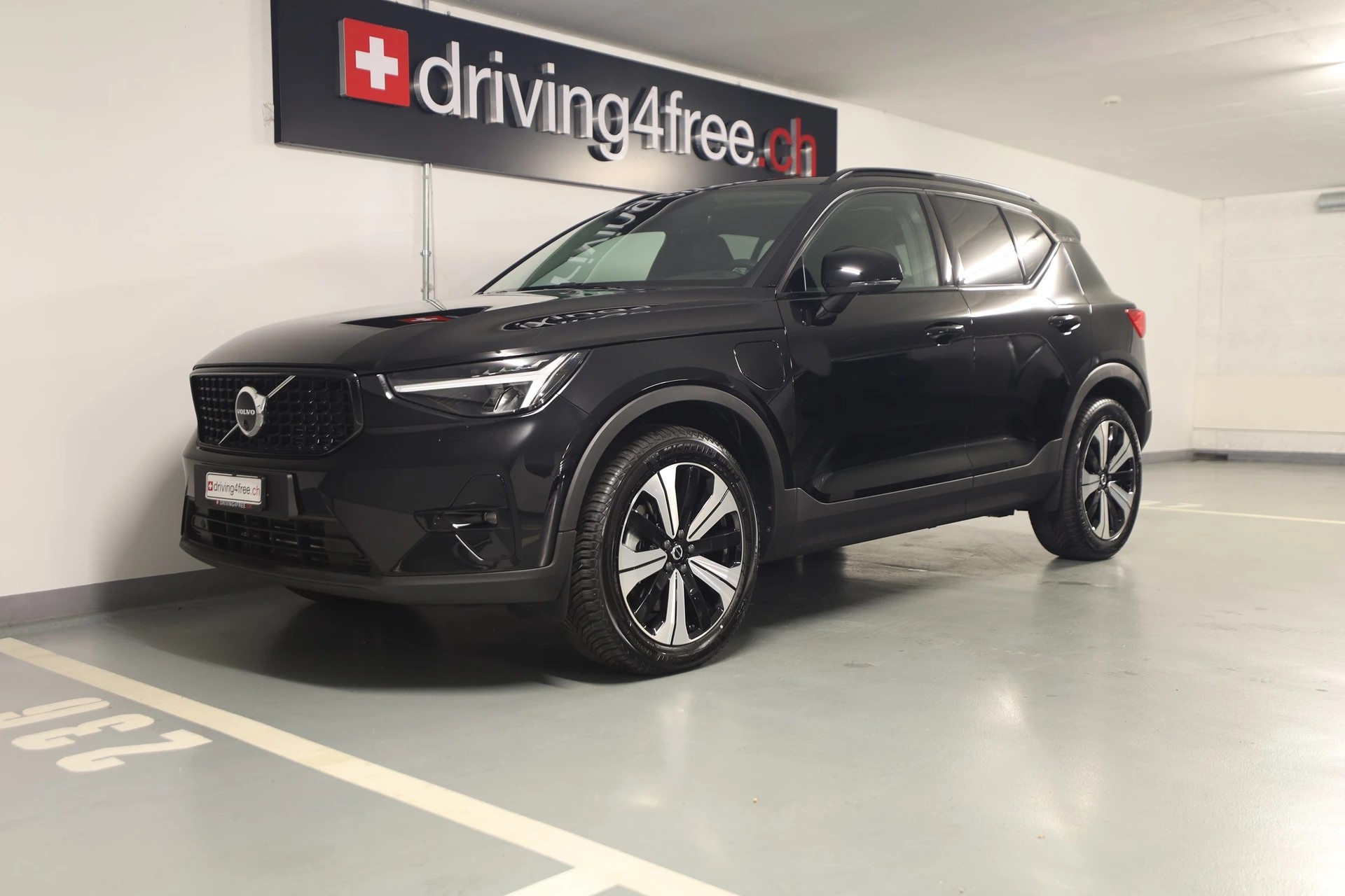 VOLVO XC40 T5 PHEV Plus Dark DCT