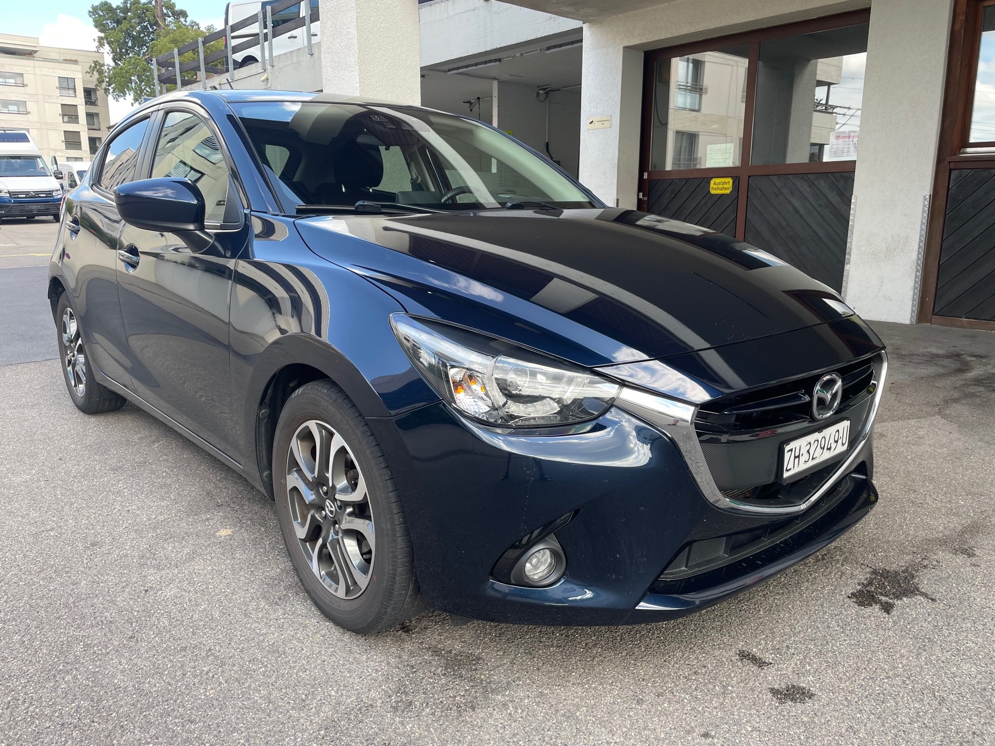 MAZDA 2 1.5i 16V Skyactiv-G Revolution, 115 PS, 6 Gang, *Klima-Aut.,.VOLL-AUSSTATTUNG, CH-Auto