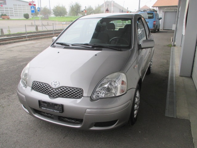 TOYOTA Yaris 1.3 Linea Sol