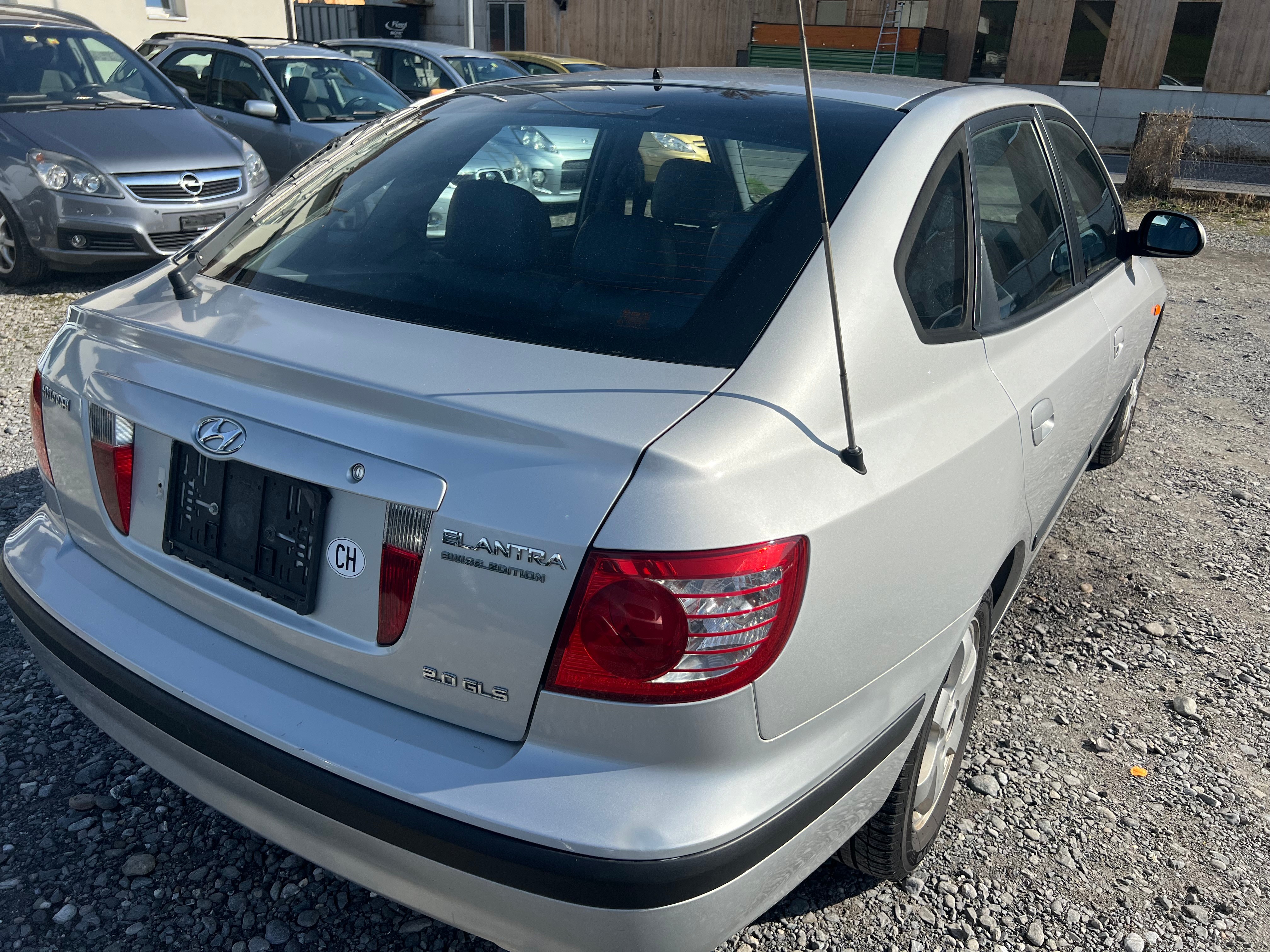 HYUNDAI Elantra 2.0 16V Swiss Edition