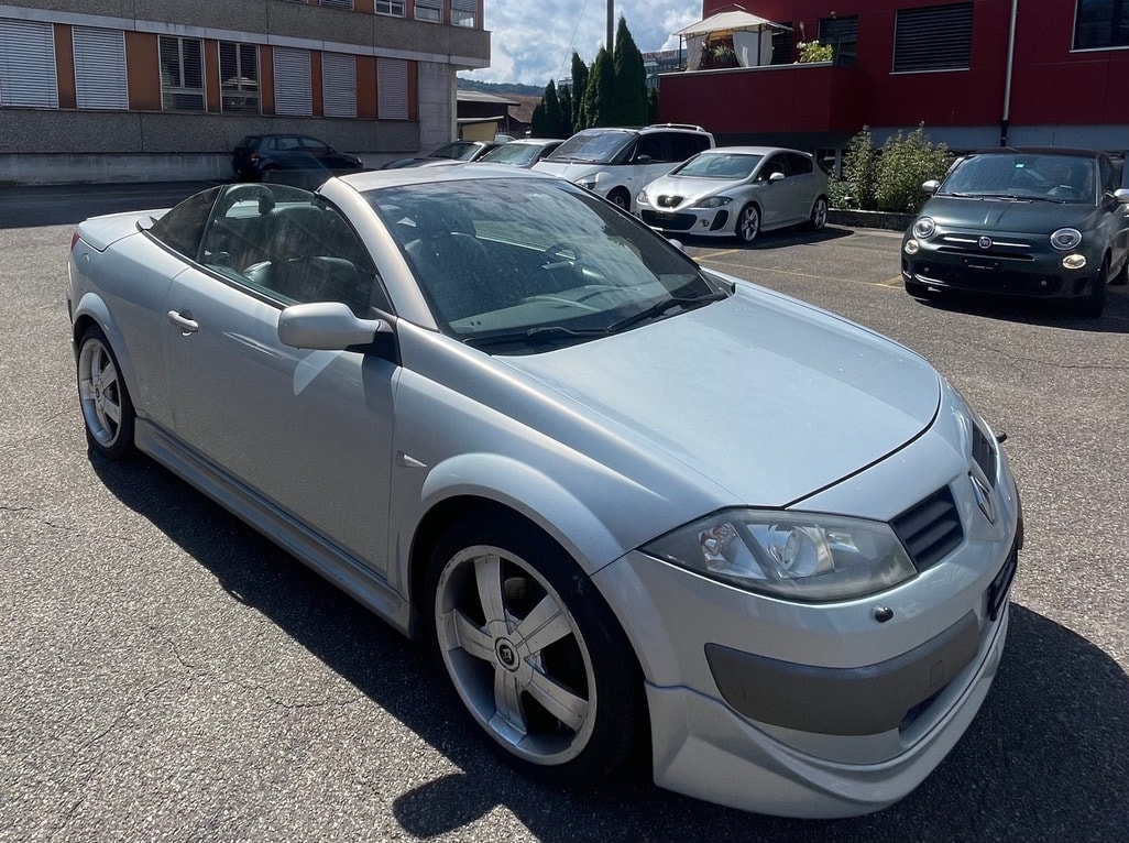 RENAULT Mégane C-C 2.0 16V Privilège Luxe