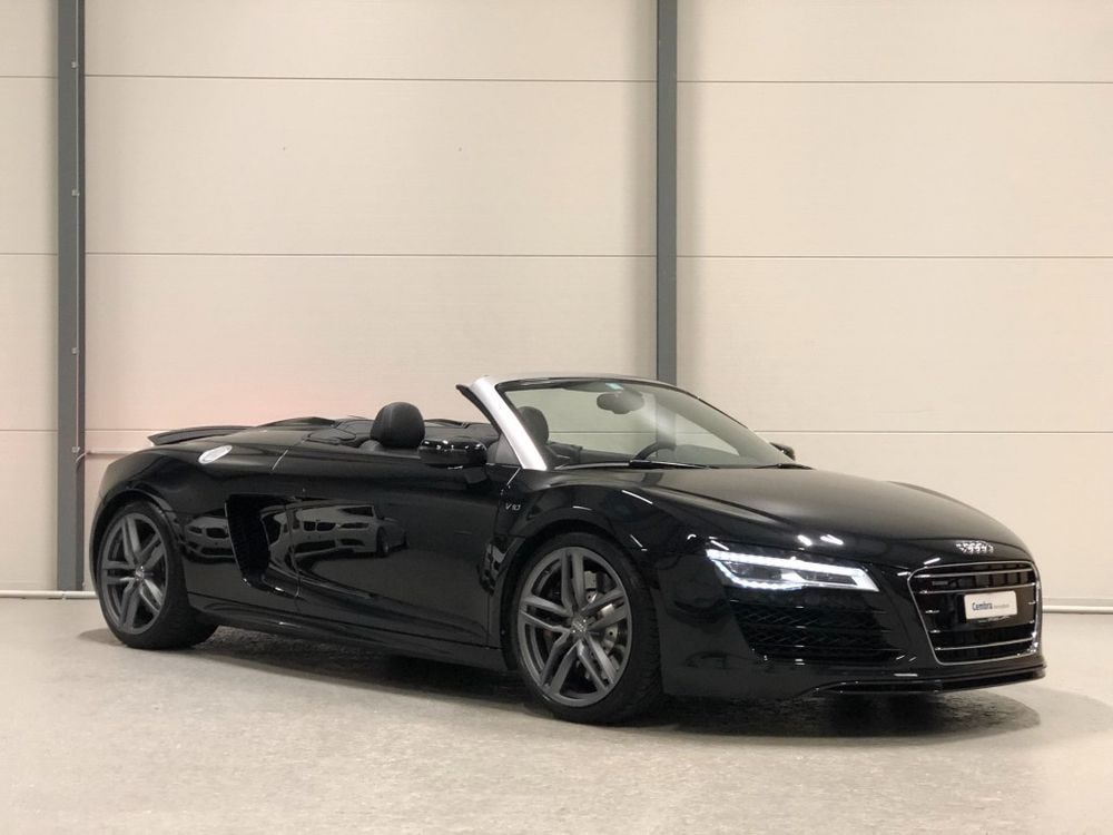 AUDI R8 Spyder 5.2 S-Tronic