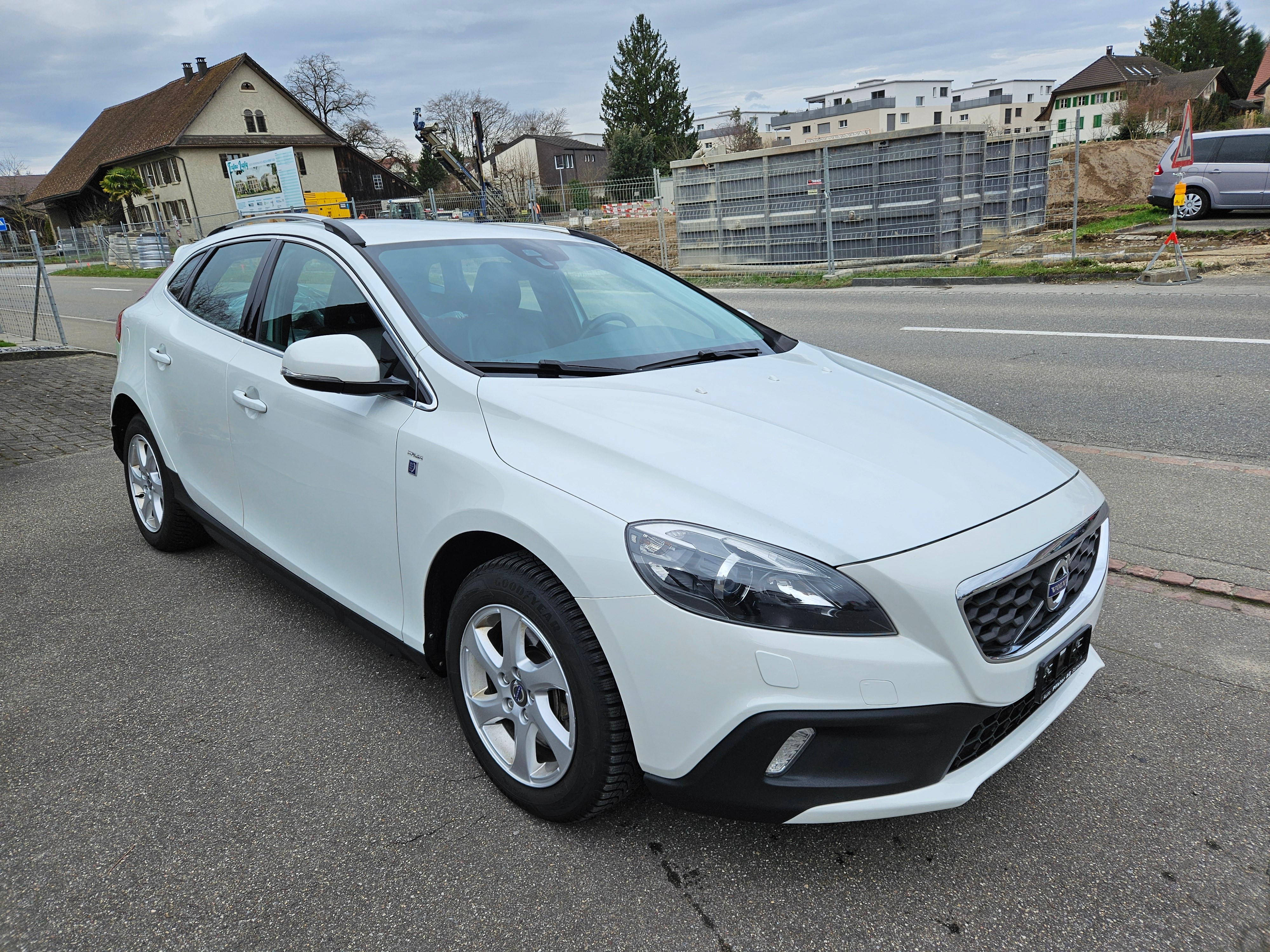 VOLVO V40 Cross Country T4 2.0 AWD Ocean Race Geartronic