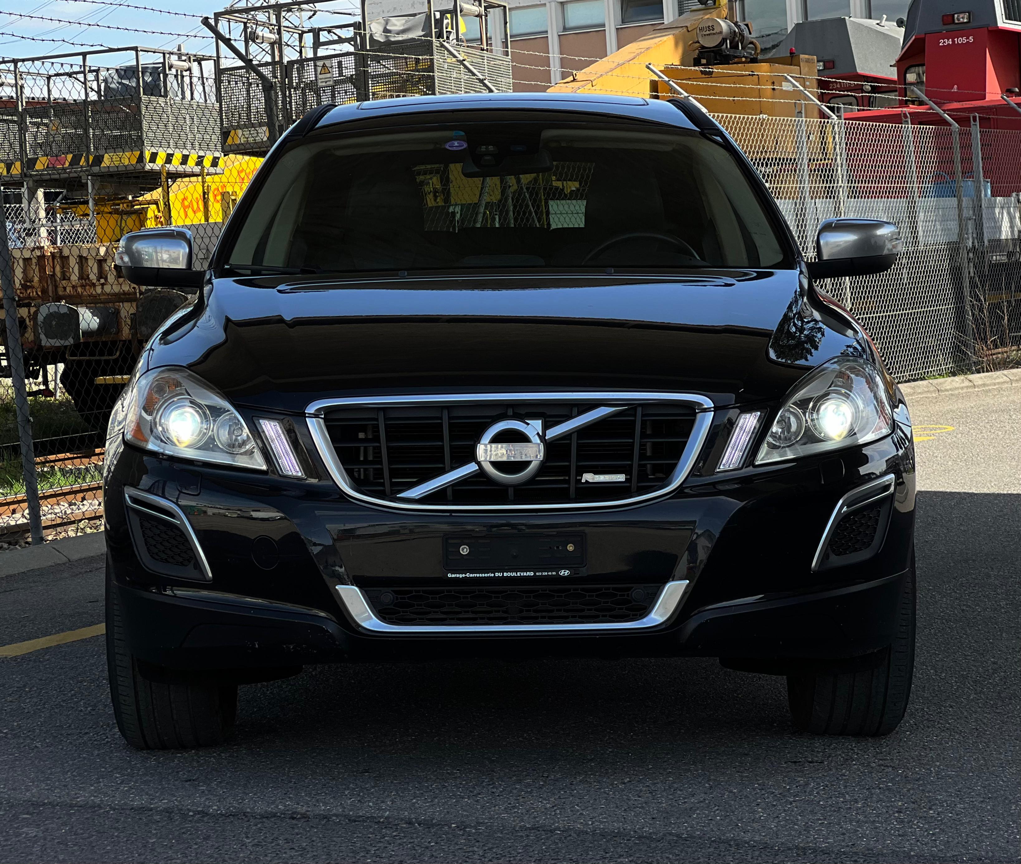 VOLVO XC60 2.0T Kinetic Powershift