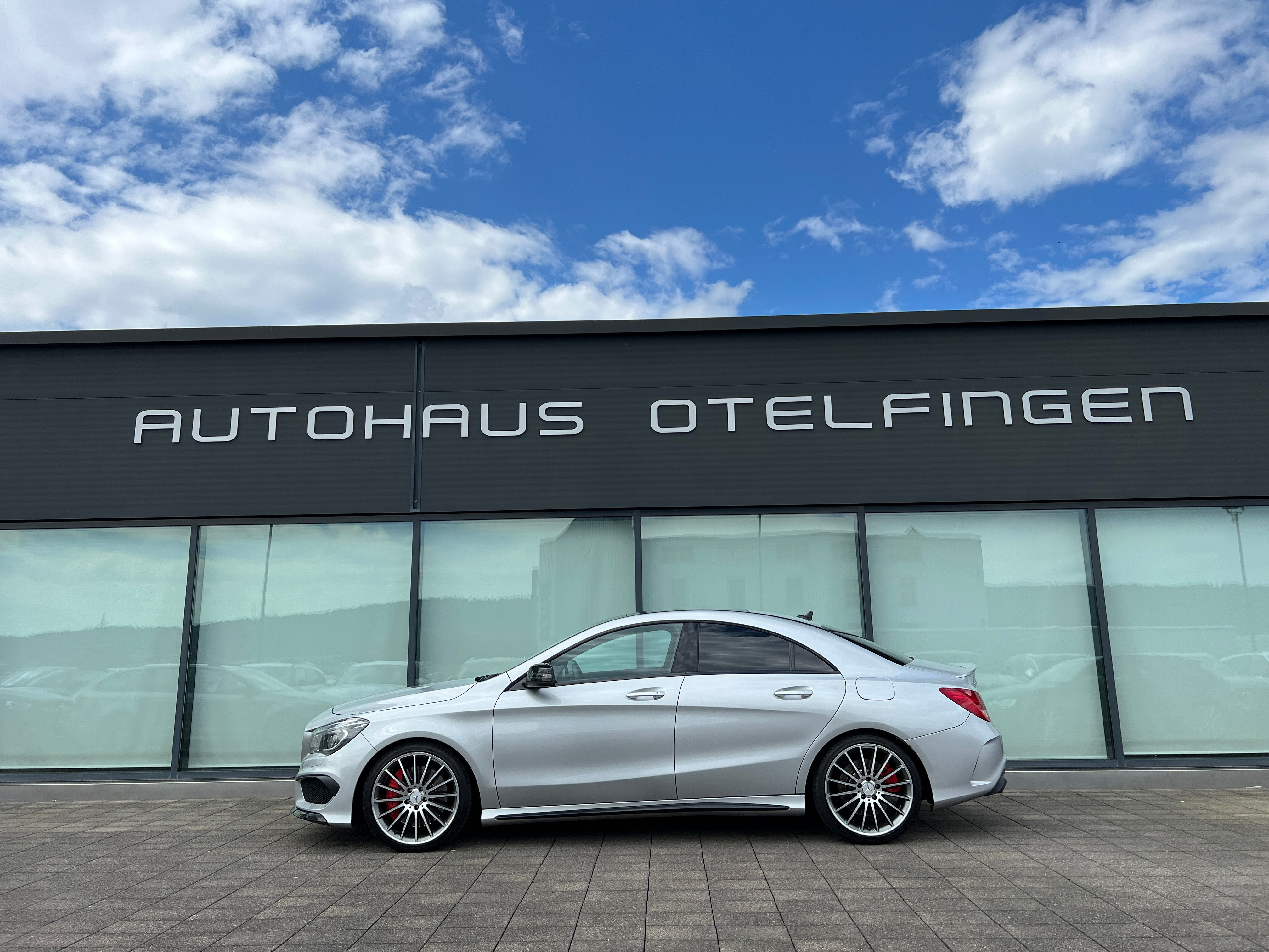 MERCEDES-BENZ CLA 45 AMG 4Matic Speedshift