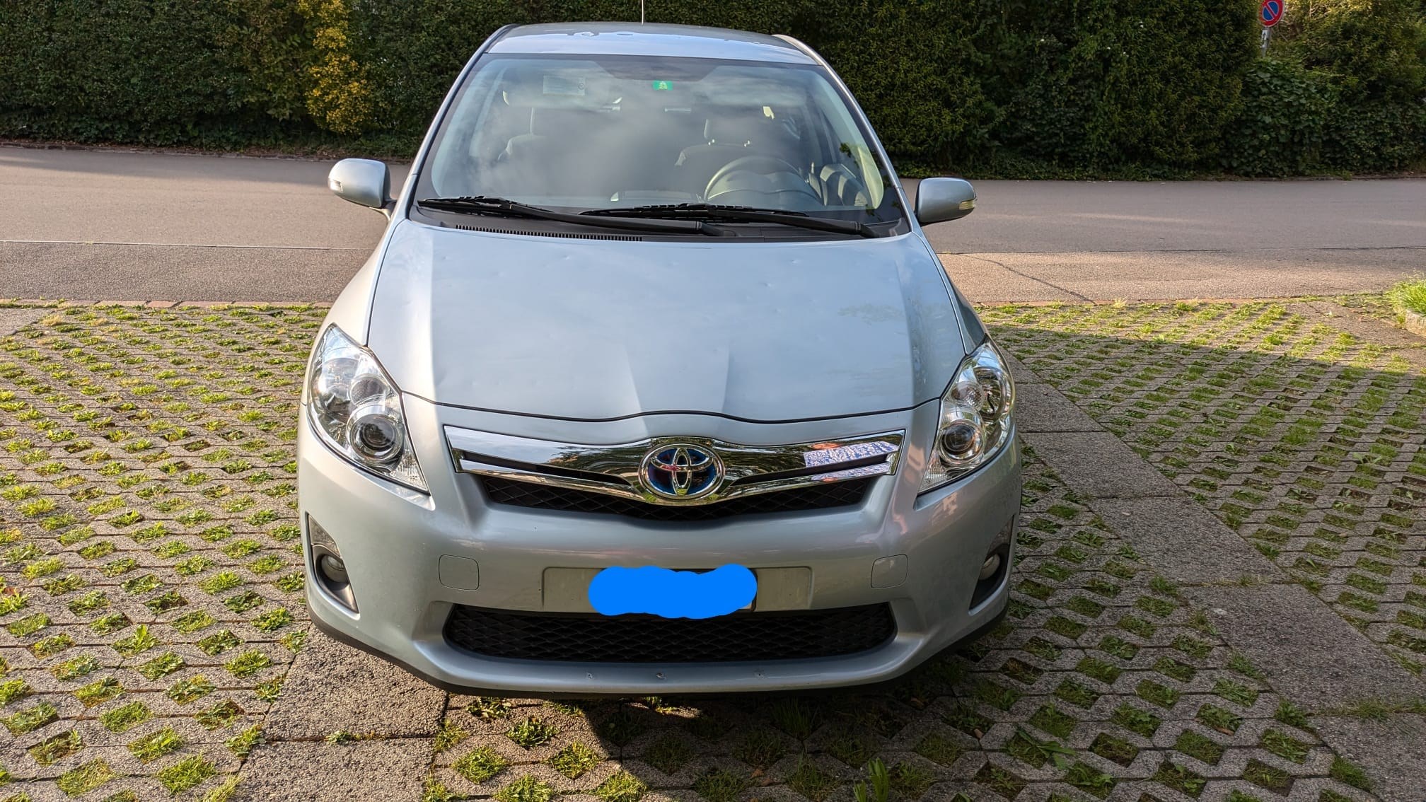 TOYOTA Auris 1.8 16V HSD Linea Luna