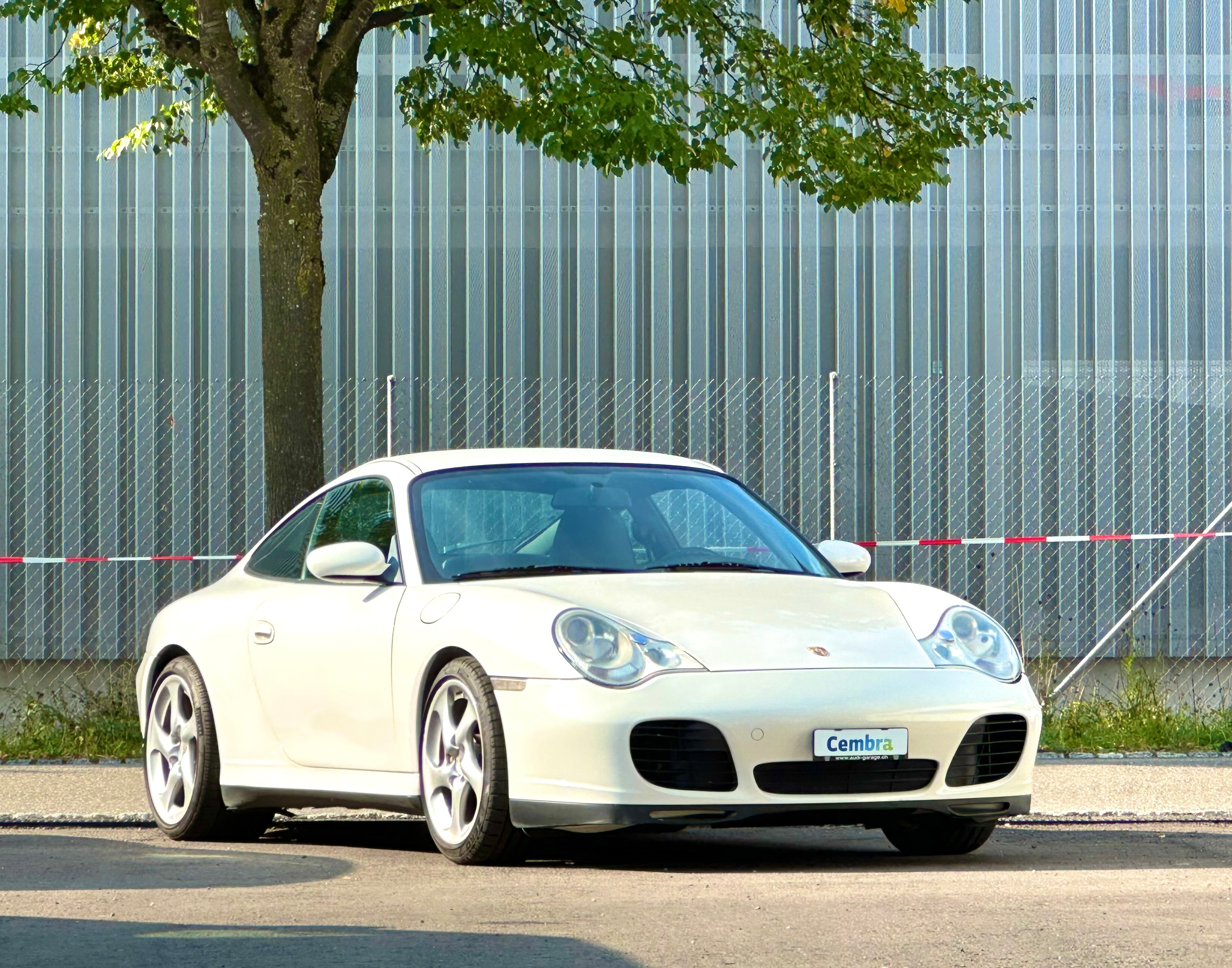 PORSCHE 911 Carrera 4 S