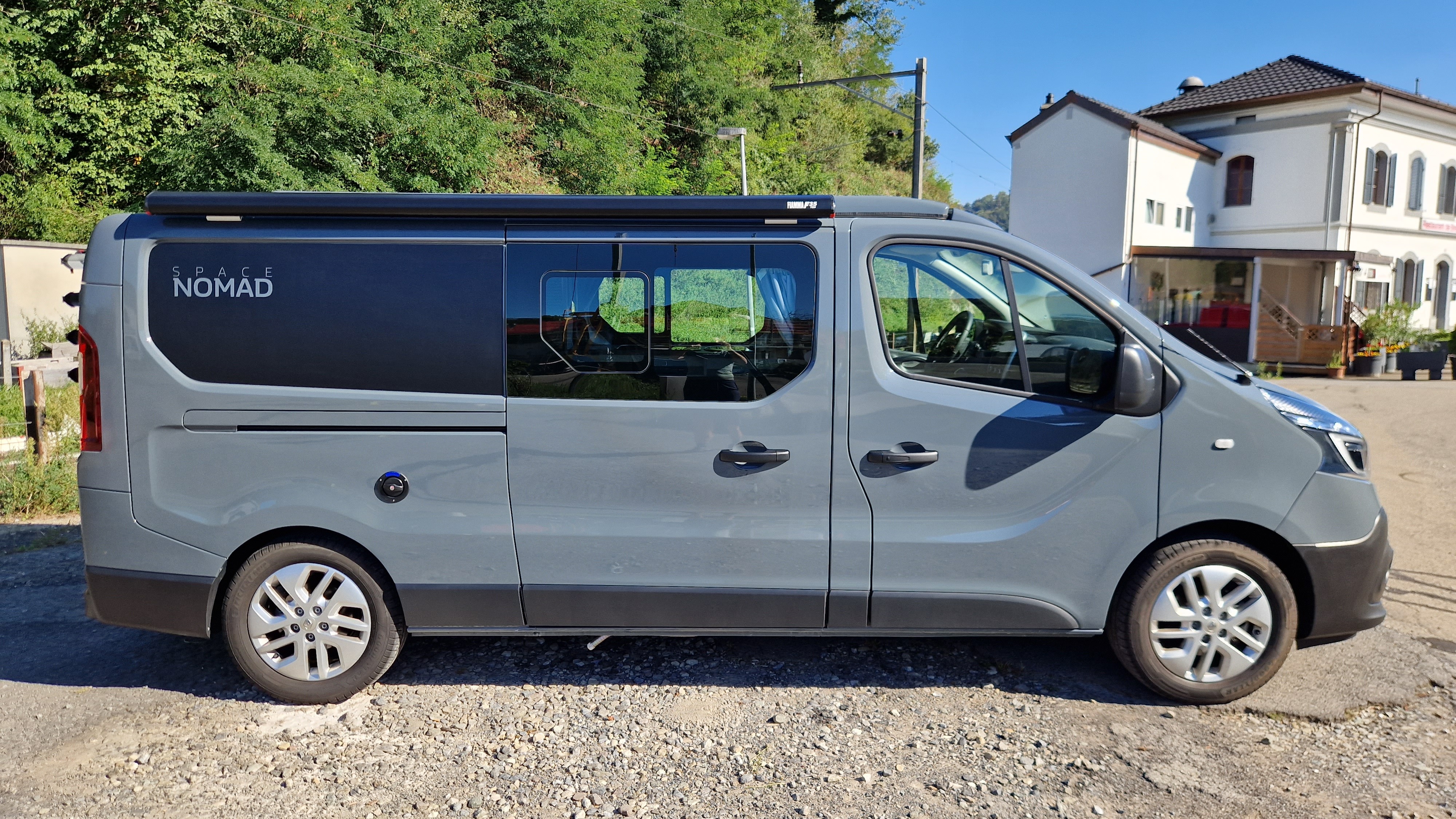 RENAULT Trafic Blue dCi 170 EDC Grand Spacenomad