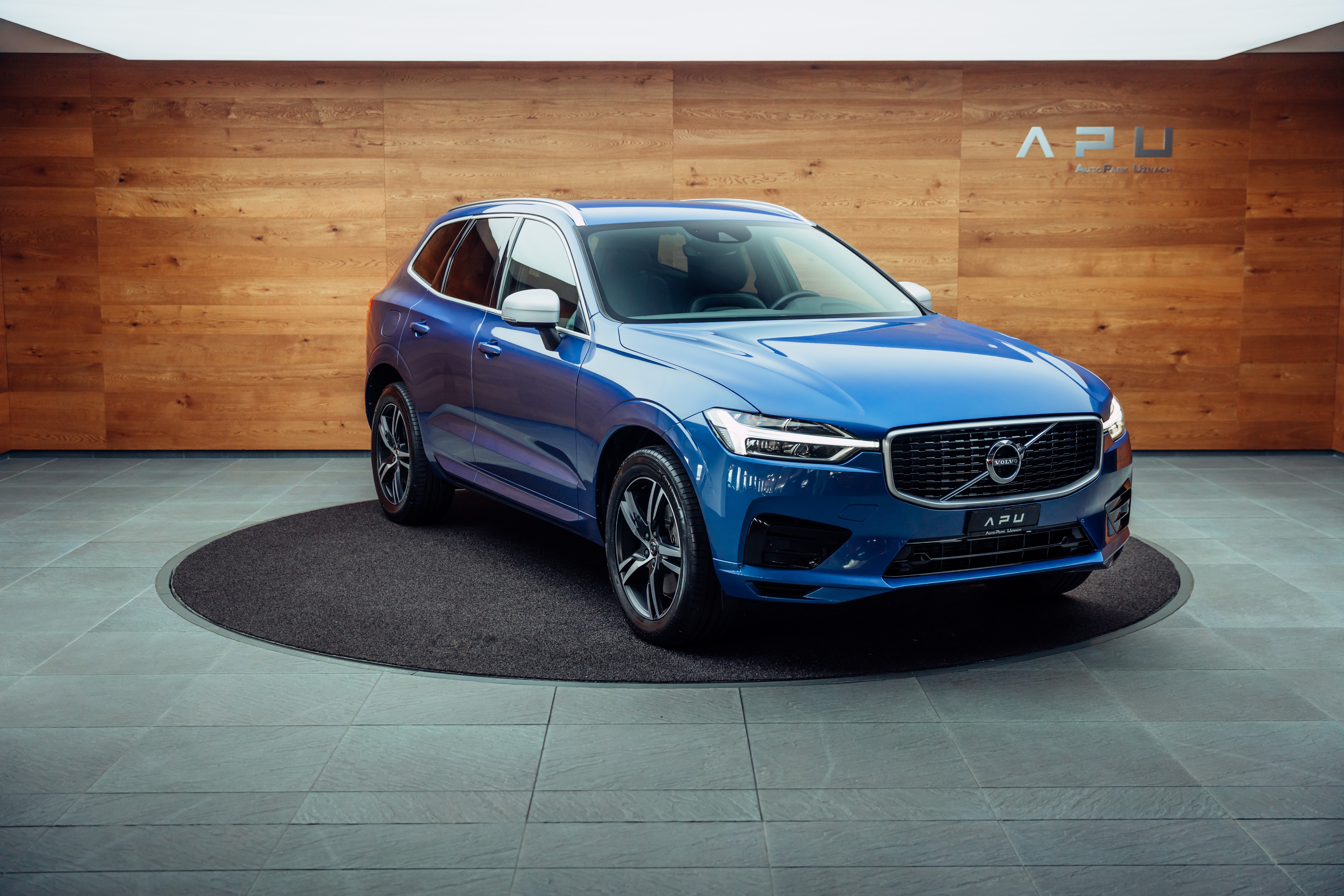 VOLVO XC60 D4 AWD R-Design