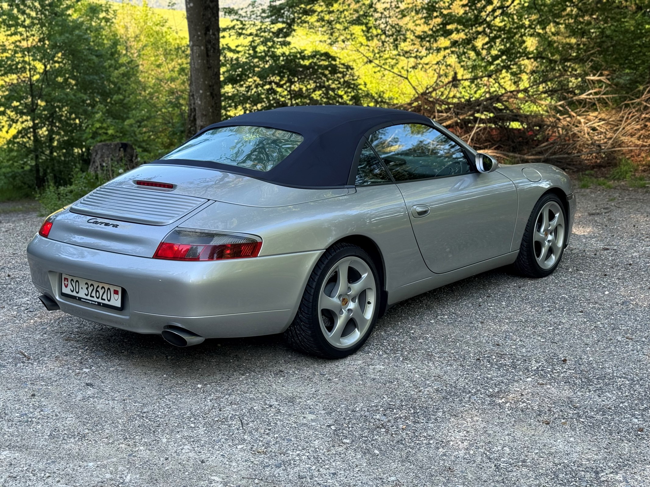 PORSCHE 911 Carrera