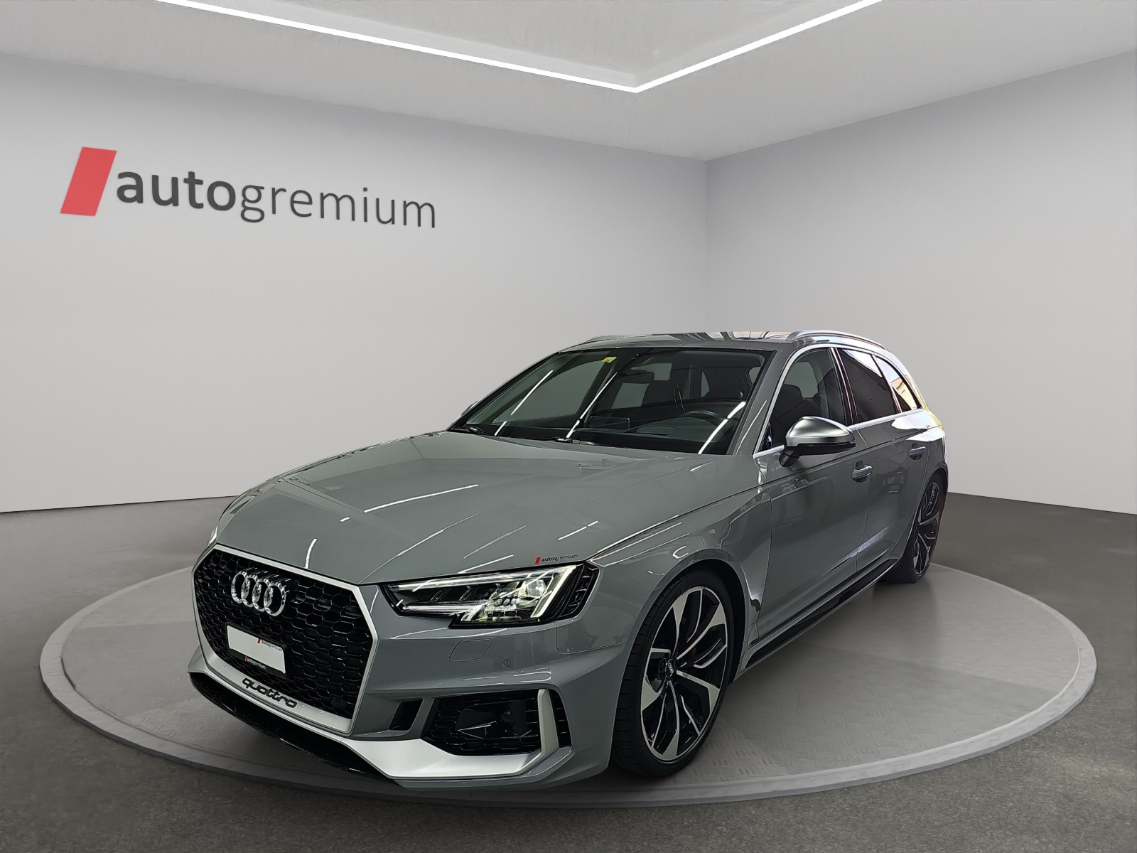 AUDI RS4 Avant 2.9 TFSI quattro tiptronic