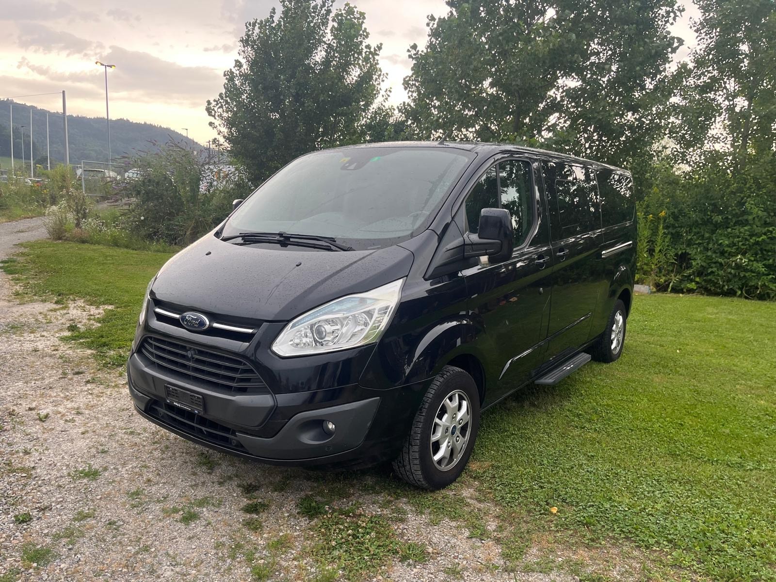 FORD Tourneo Custom 300 L2H1 Titanium