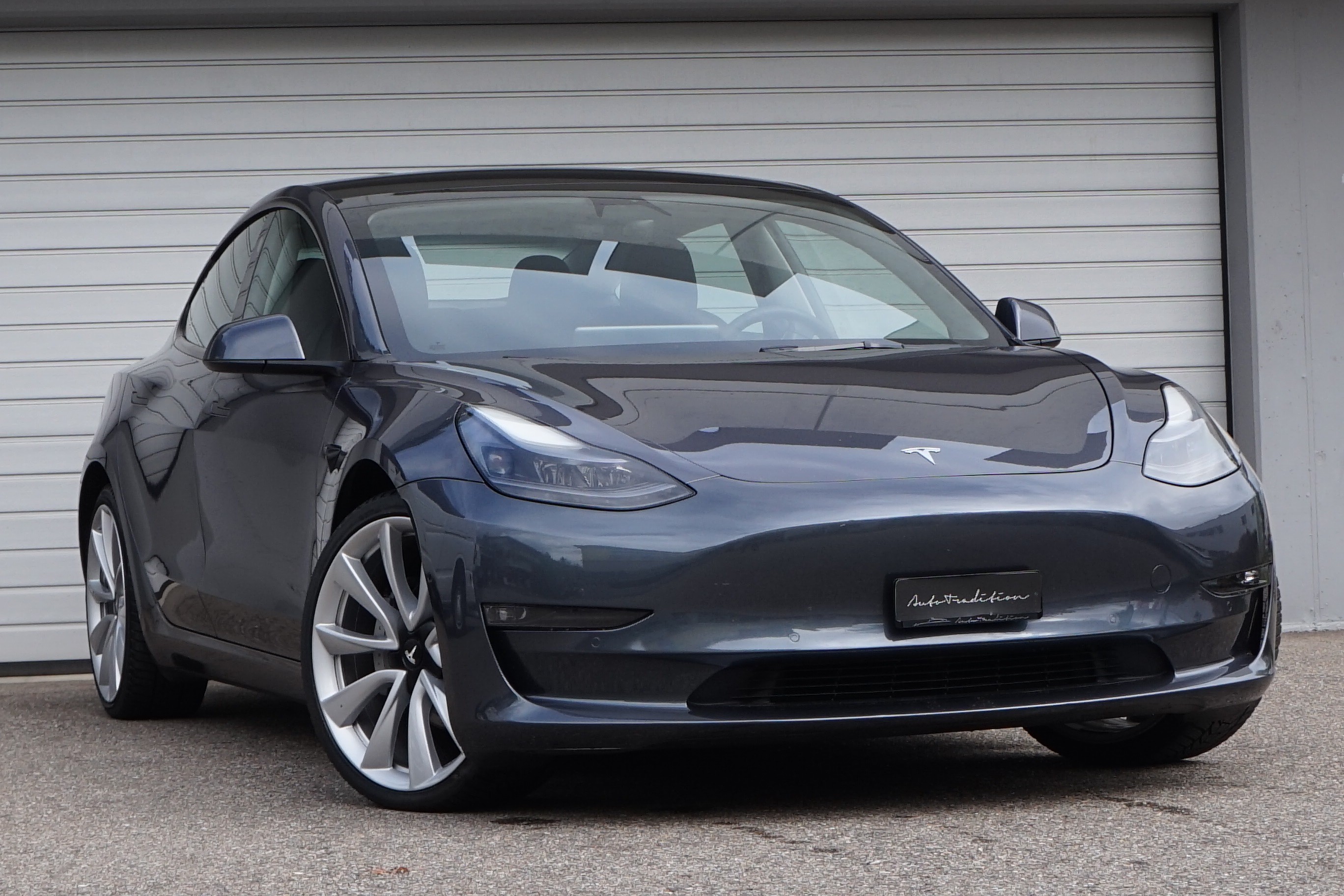 TESLA Model 3 Long Range Dual Motor - FACELIFT MODEL