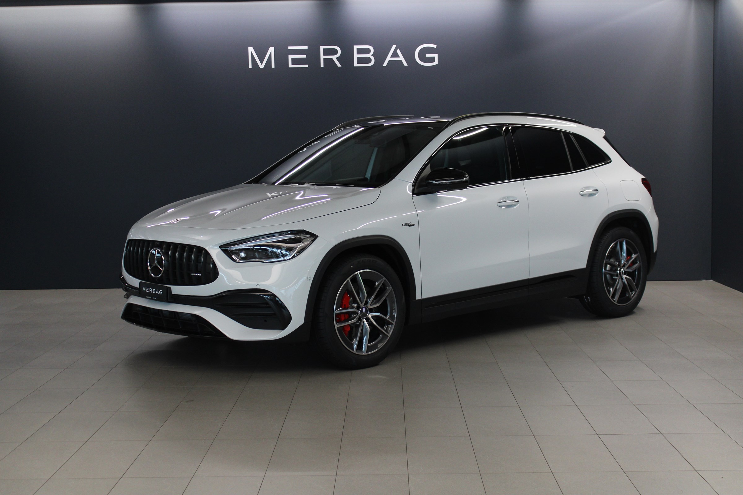 MERCEDES-BENZ GLA 35 AMG 4Matic