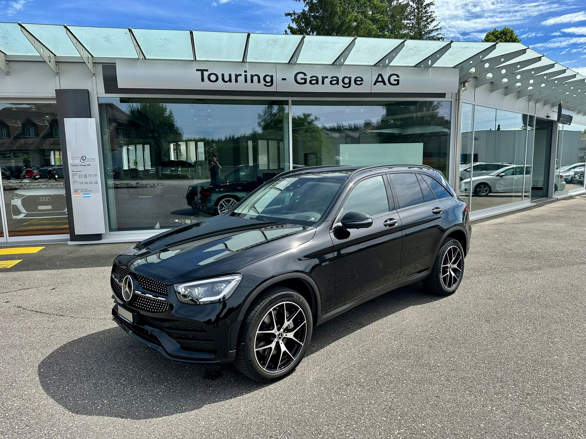 MERCEDES-BENZ GLC 300 e AMG Line 4Matic 9G-Tronic