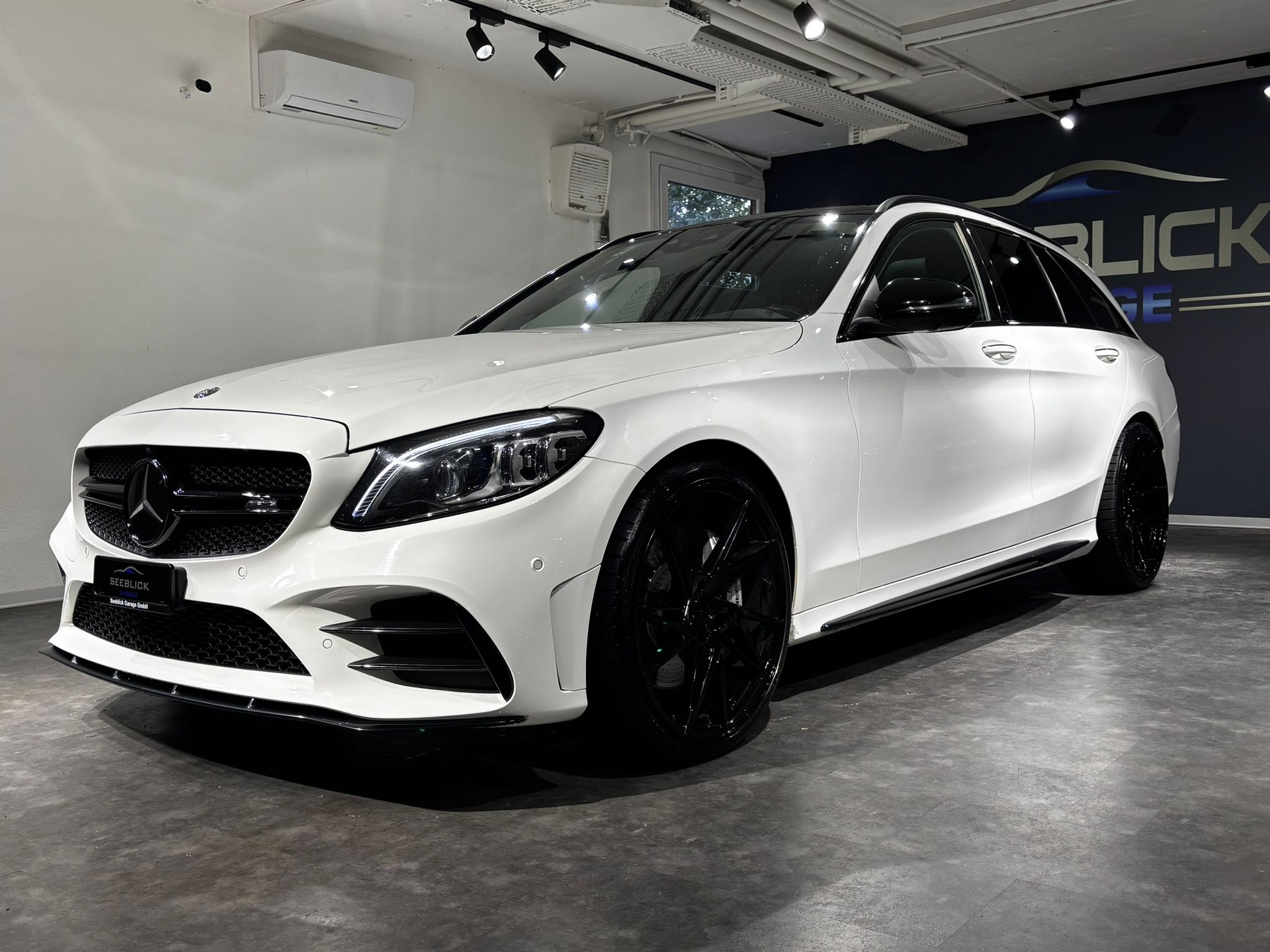 MERCEDES-BENZ C 43 AMG Limited White&Black Performance 4Matic 9G-Tronic