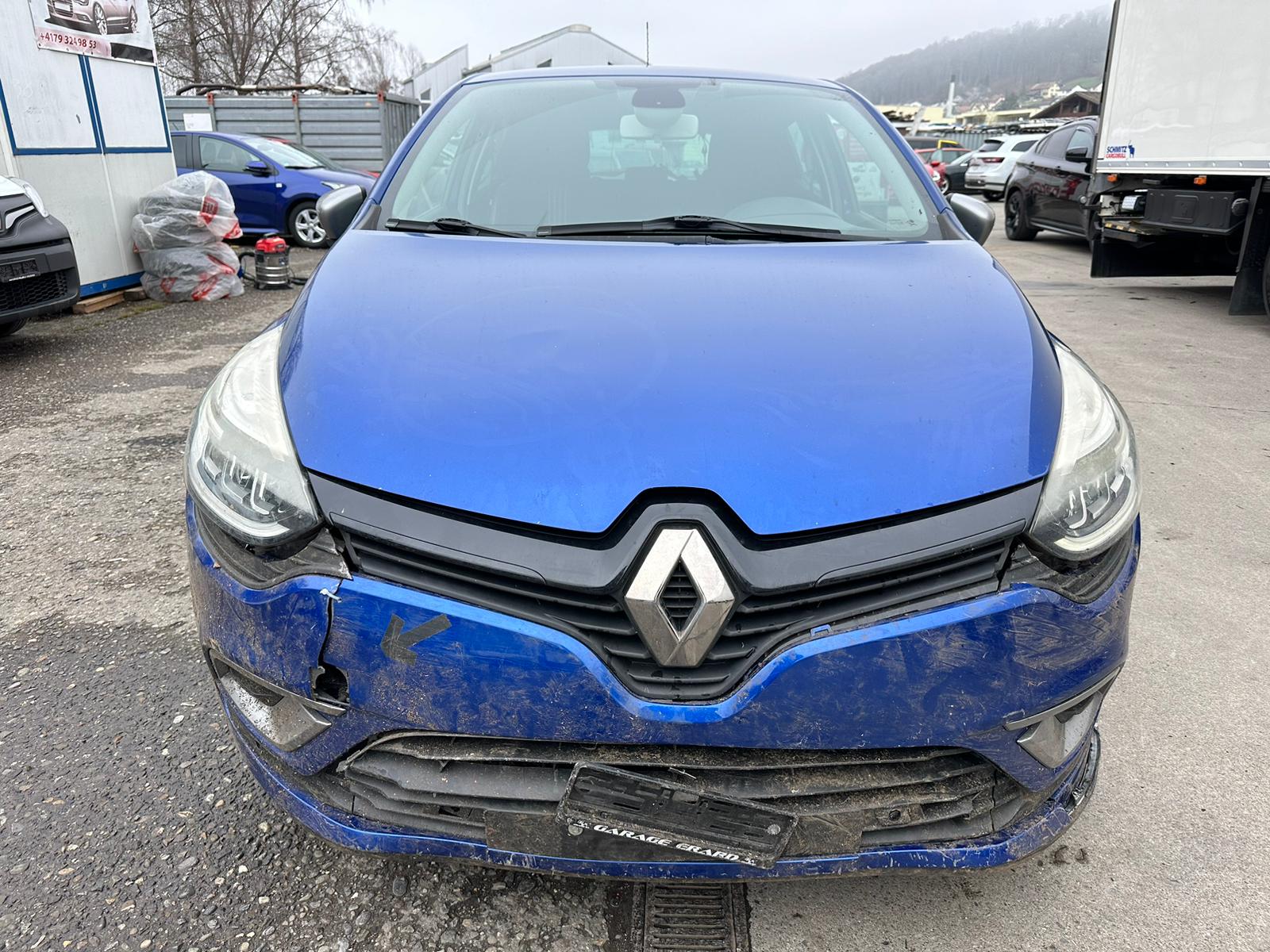 RENAULT Clio 1.2 16V T Swiss Edition