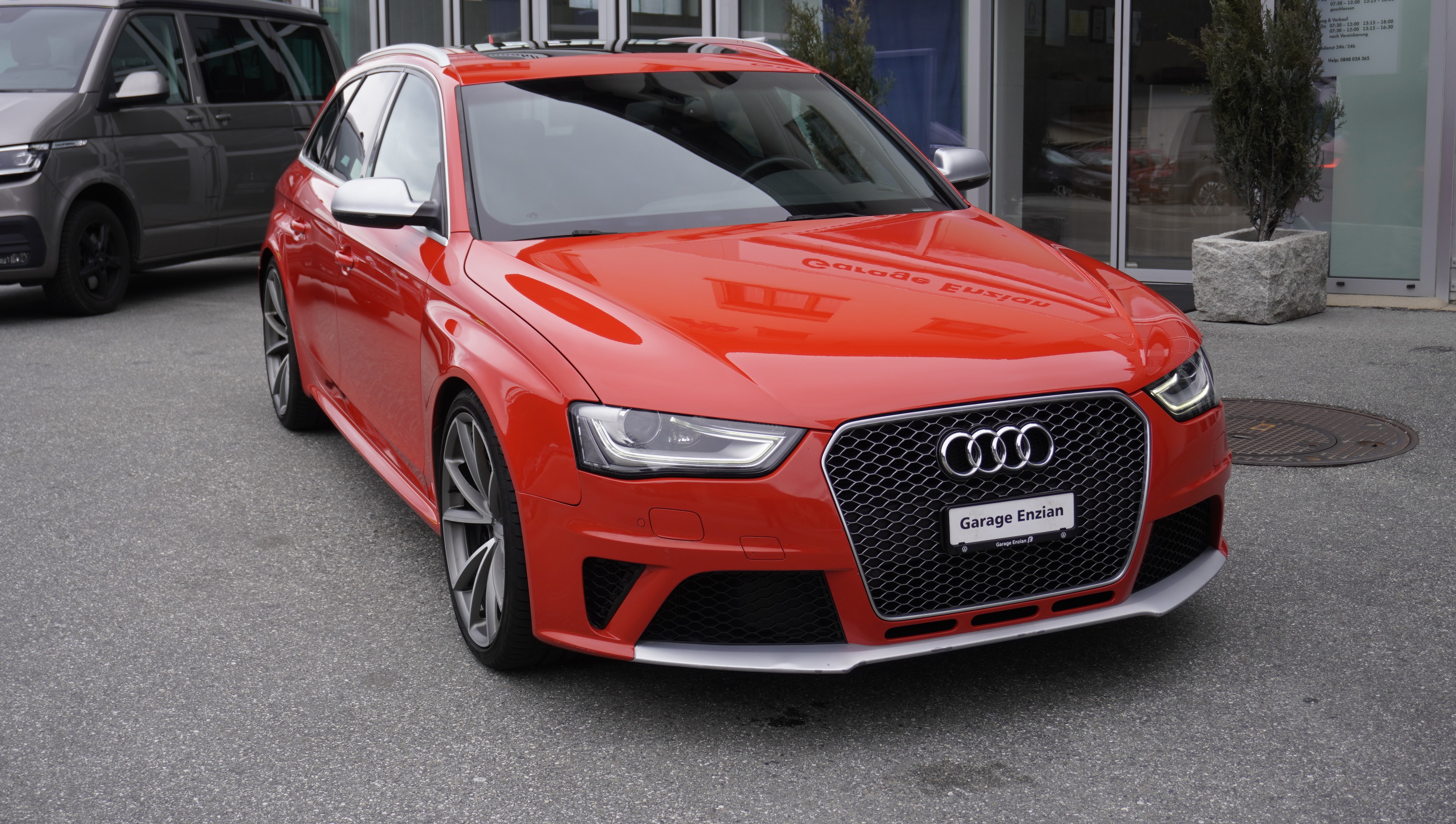 AUDI RS4 Avant 4.2 FSI V8 quattro S-tronic