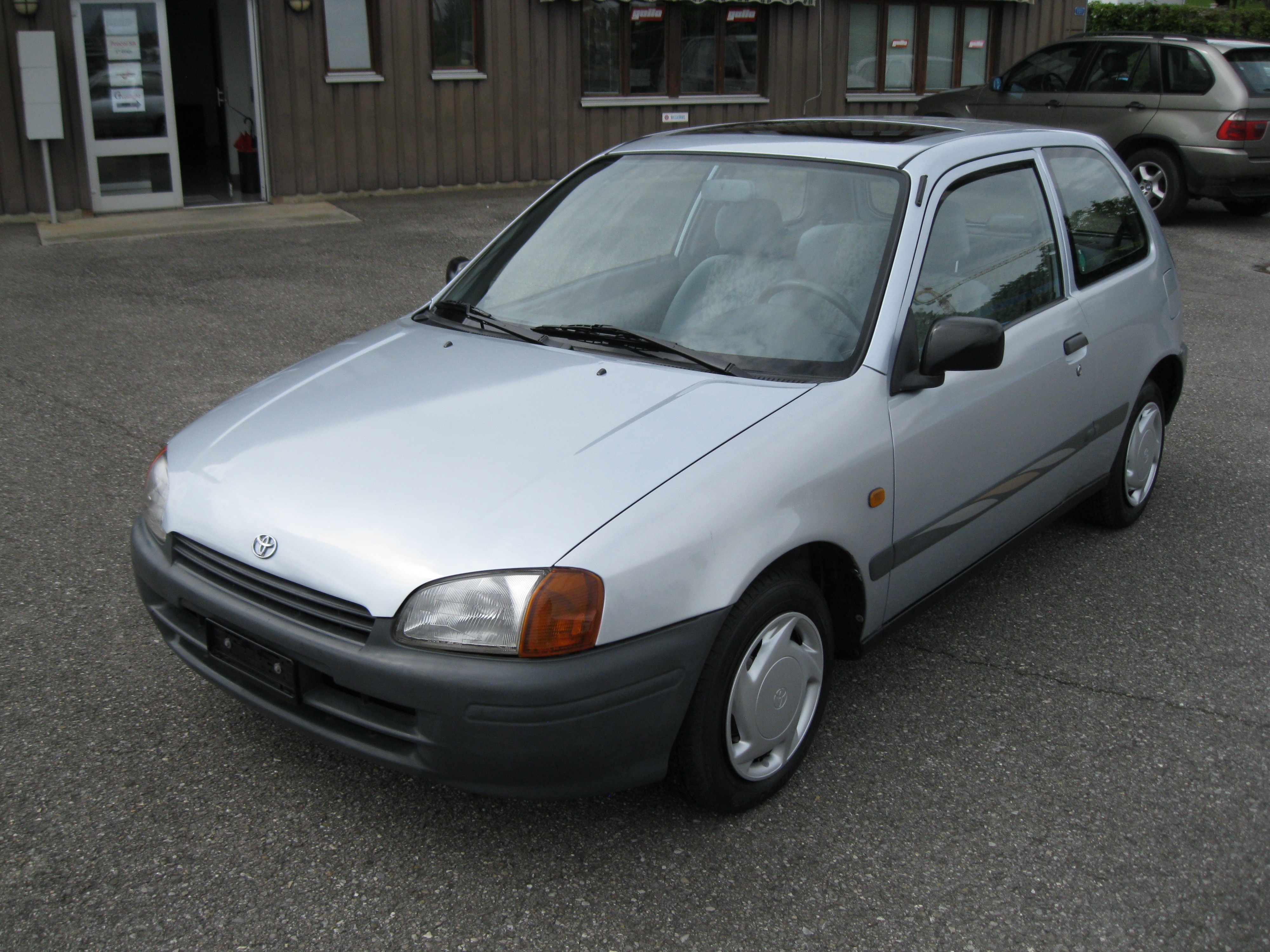 TOYOTA Starlet 1.3