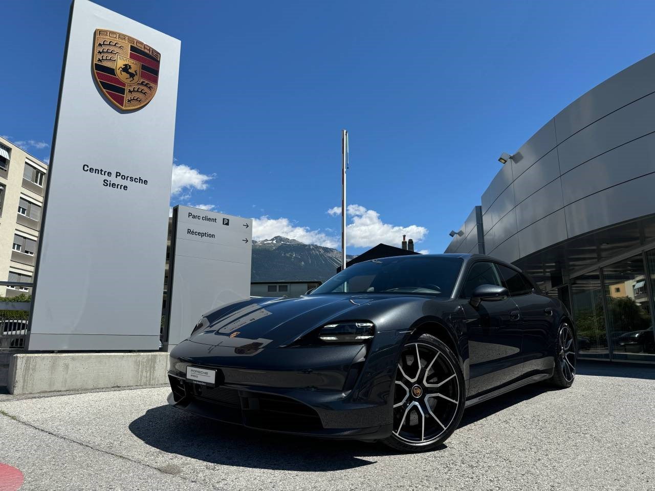 PORSCHE TAYCAN Turbo S Sport Turismo