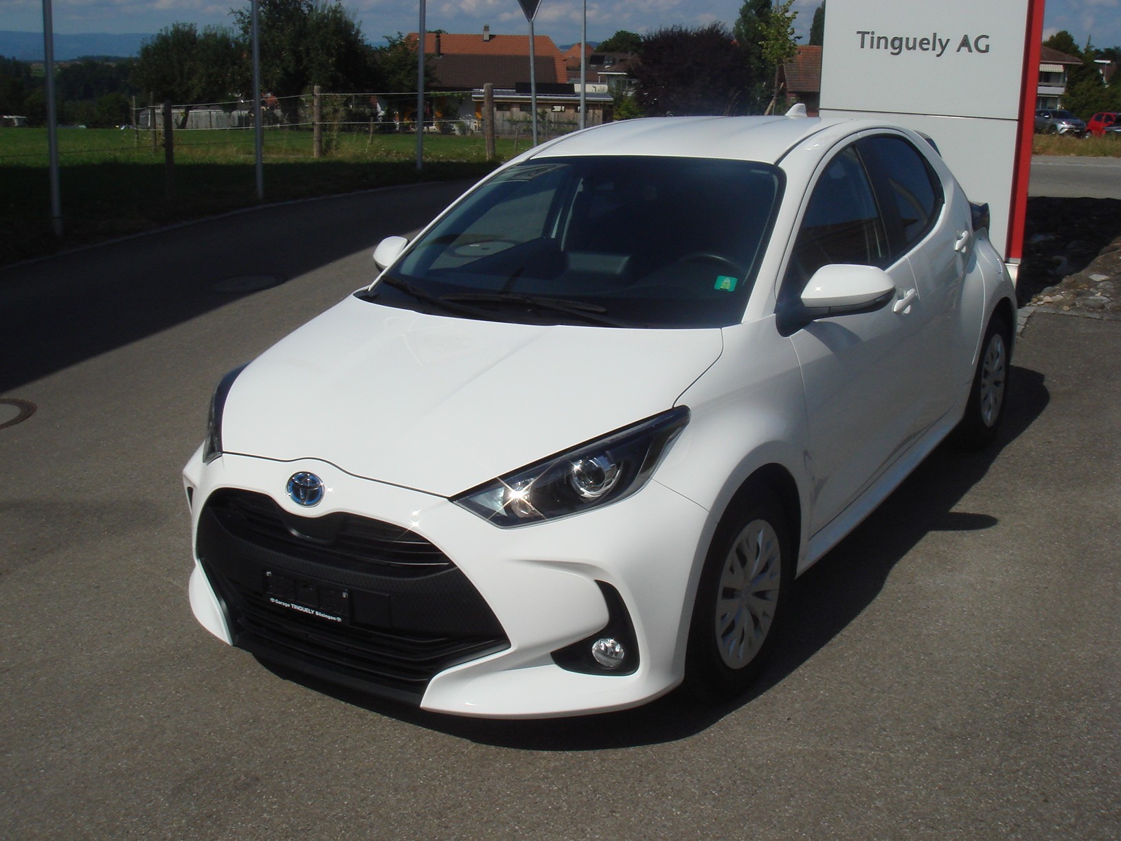 TOYOTA Yaris 1.5 Comfort e-CVT