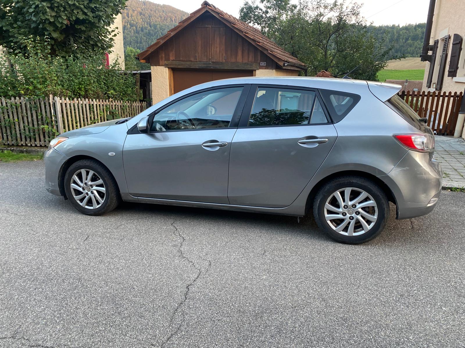 MAZDA 3 1.6 16V Confort