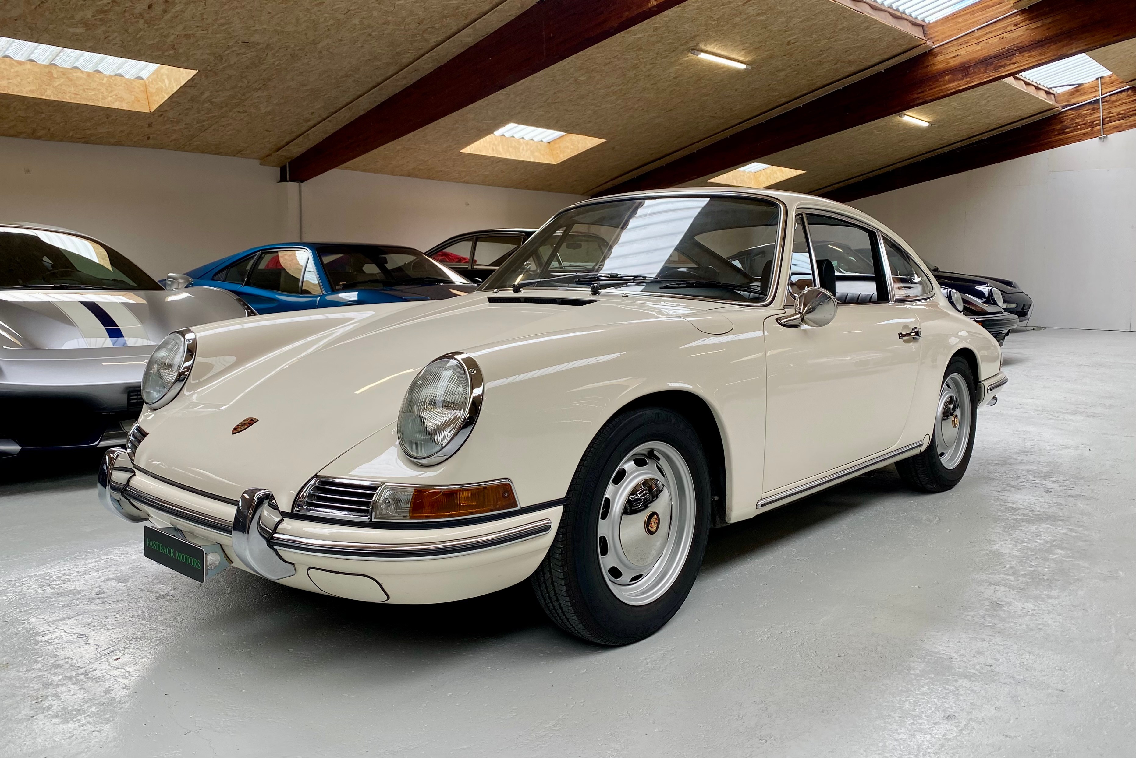 PORSCHE 911 T 2.0 SWB