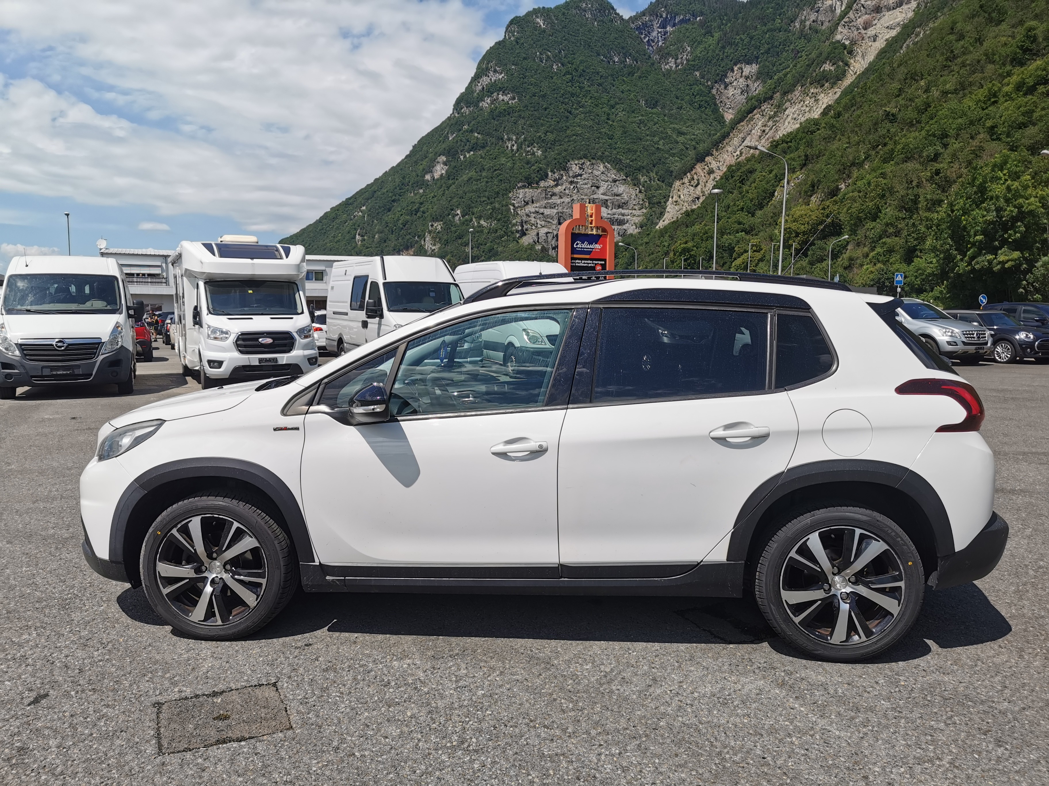 PEUGEOT 2008 1.2 PureTech Allure EAT6