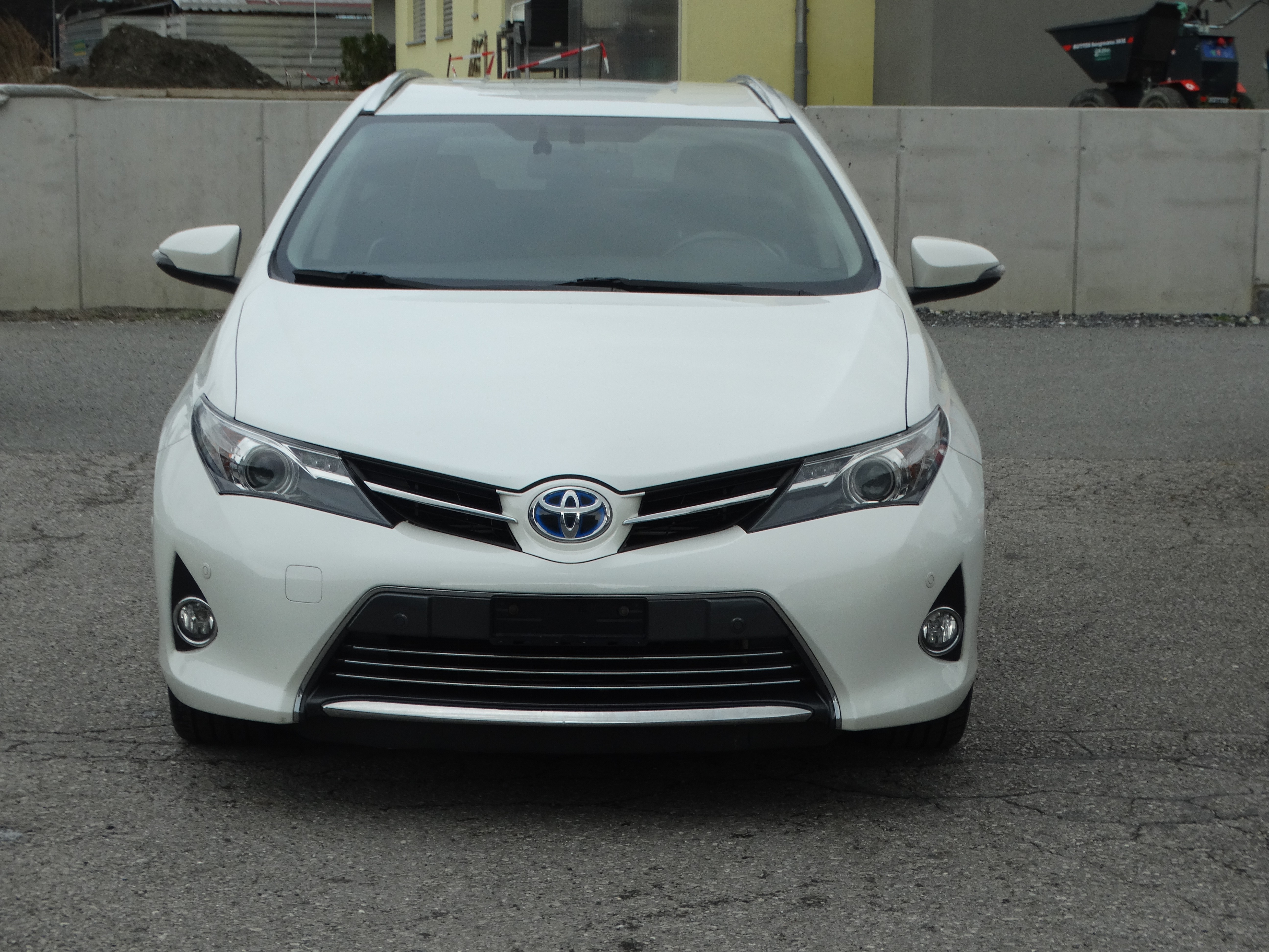 TOYOTA Auris Touring Sports 1.8 16V HSD Linea Sol