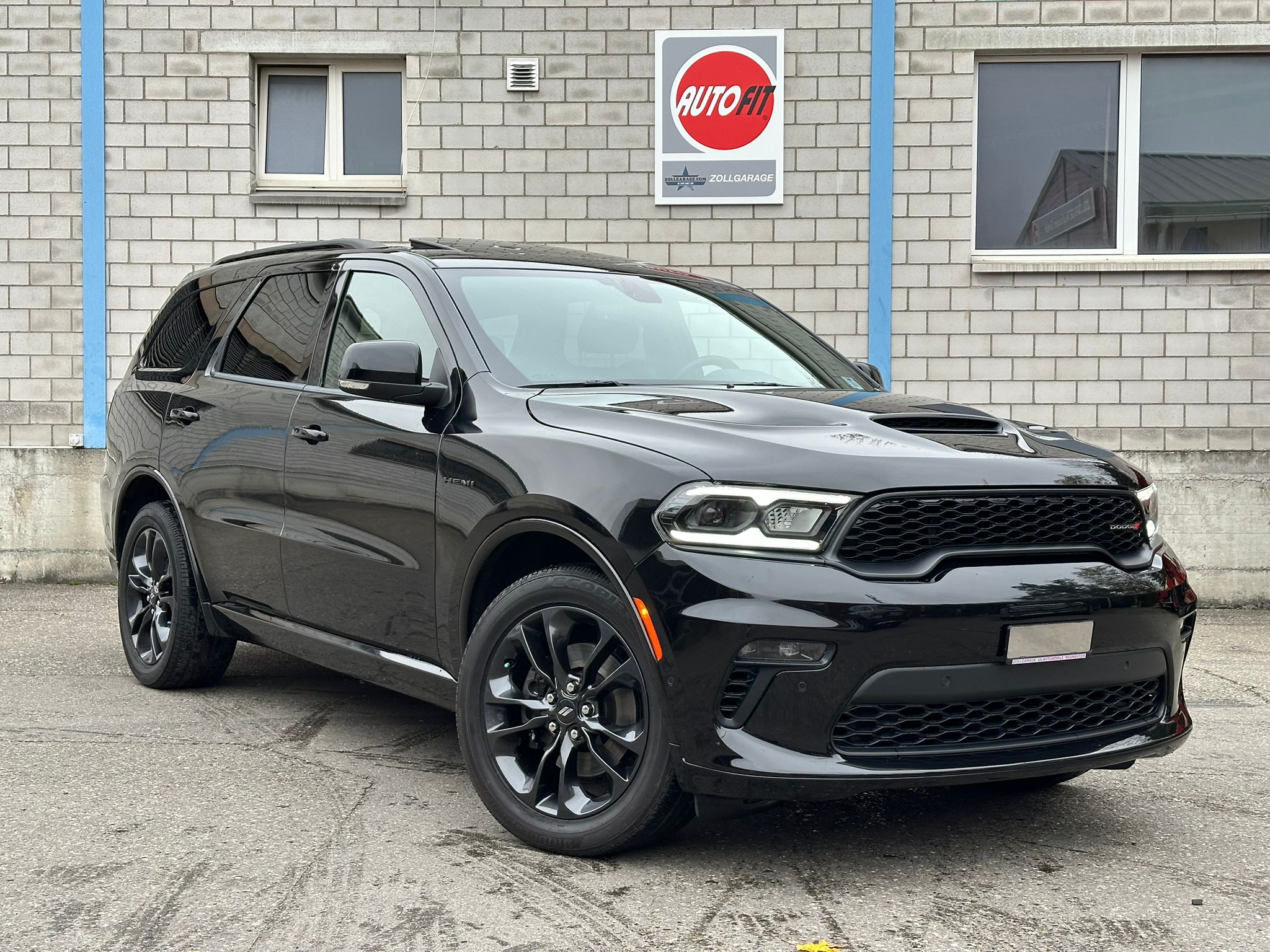 DODGE 5.7 HEMI V8 4x4 7 Plätzer 100% Benzin