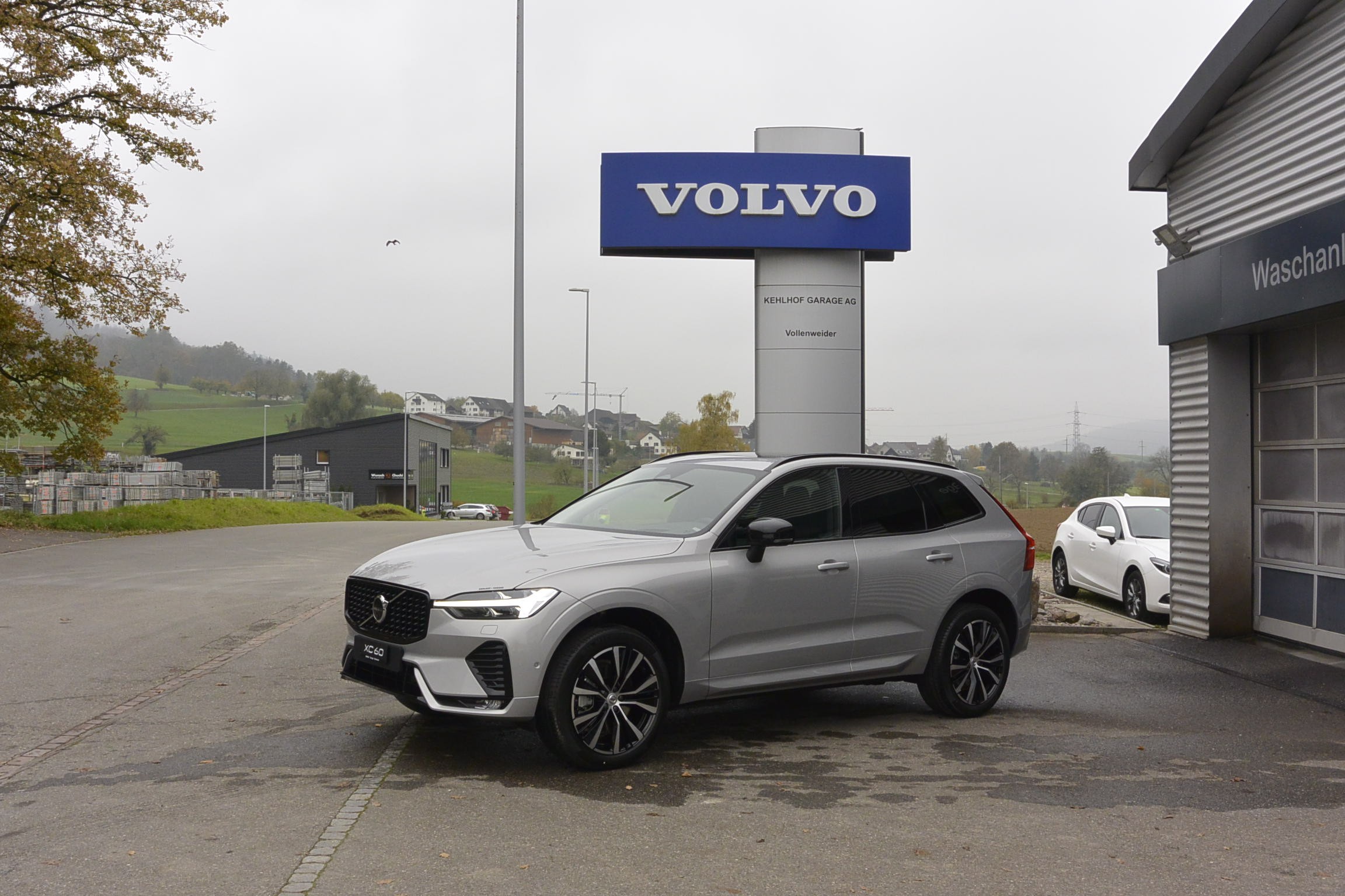 VOLVO XC60 B5 B AWD Ultra Dark