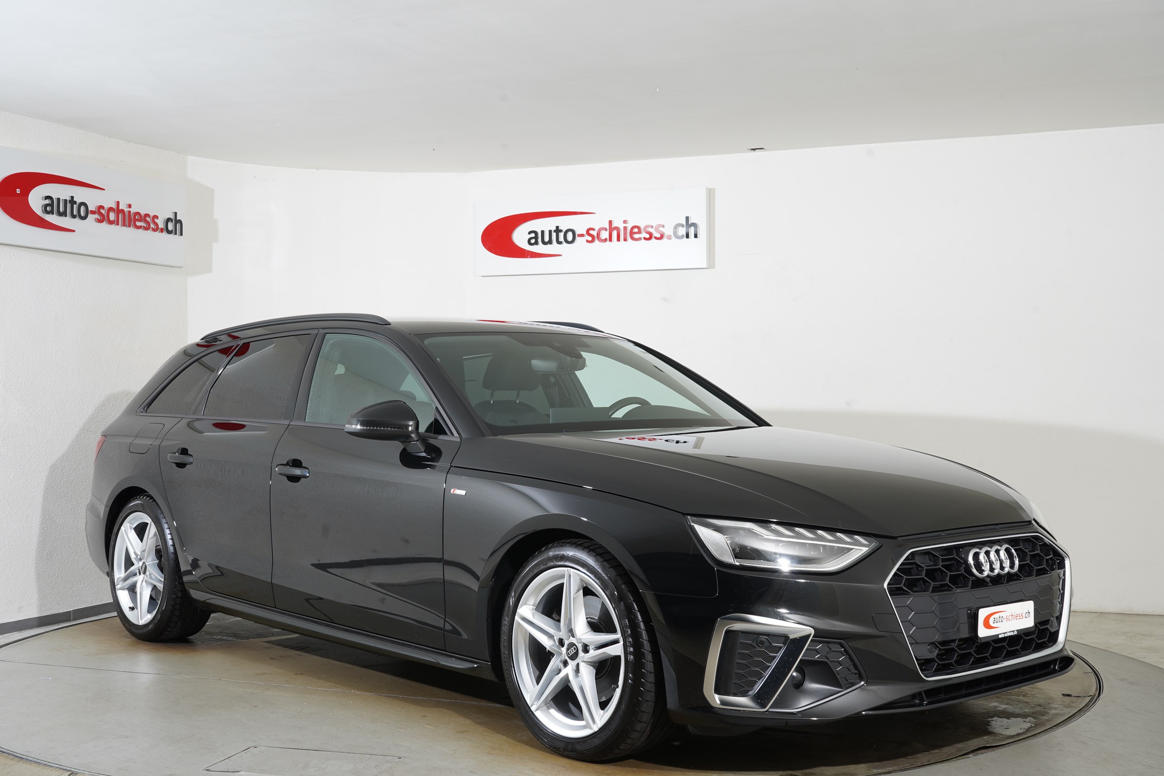 AUDI A4 Avant 35 TFSI S line S-tronic Black Style