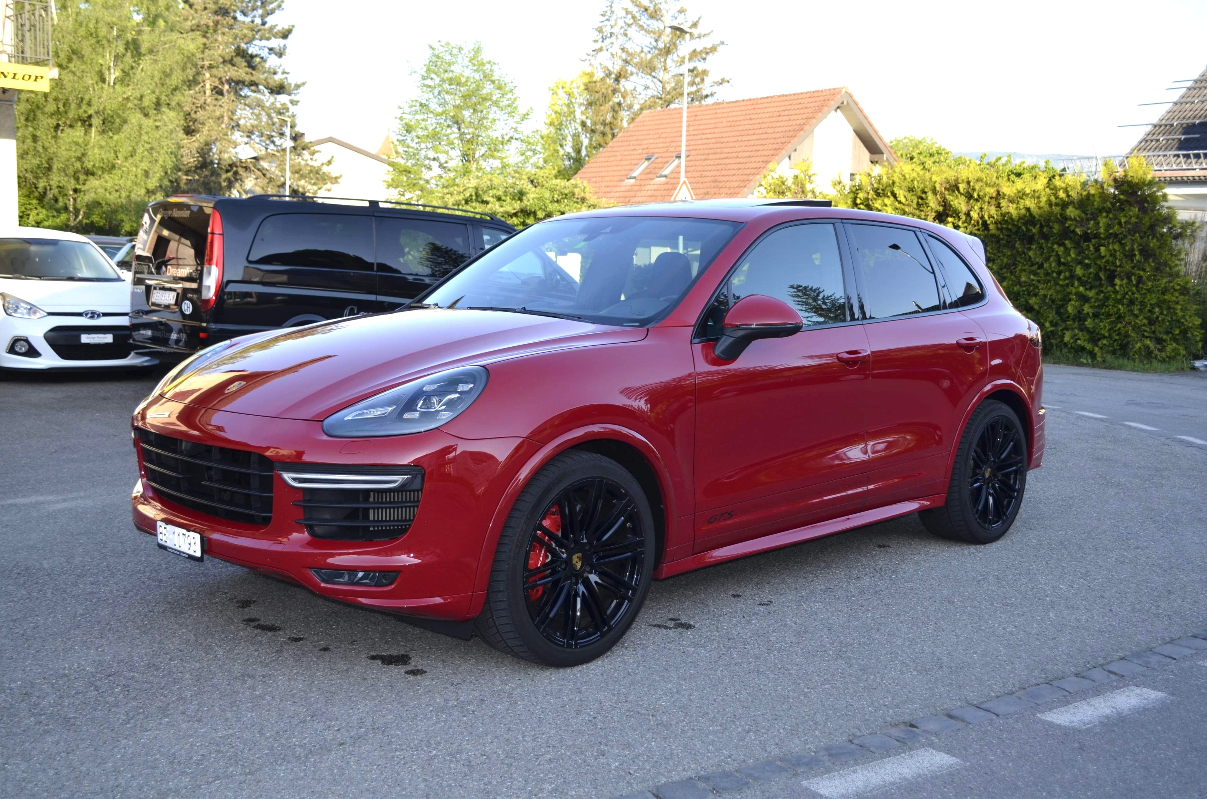 PORSCHE Cayenne GTS