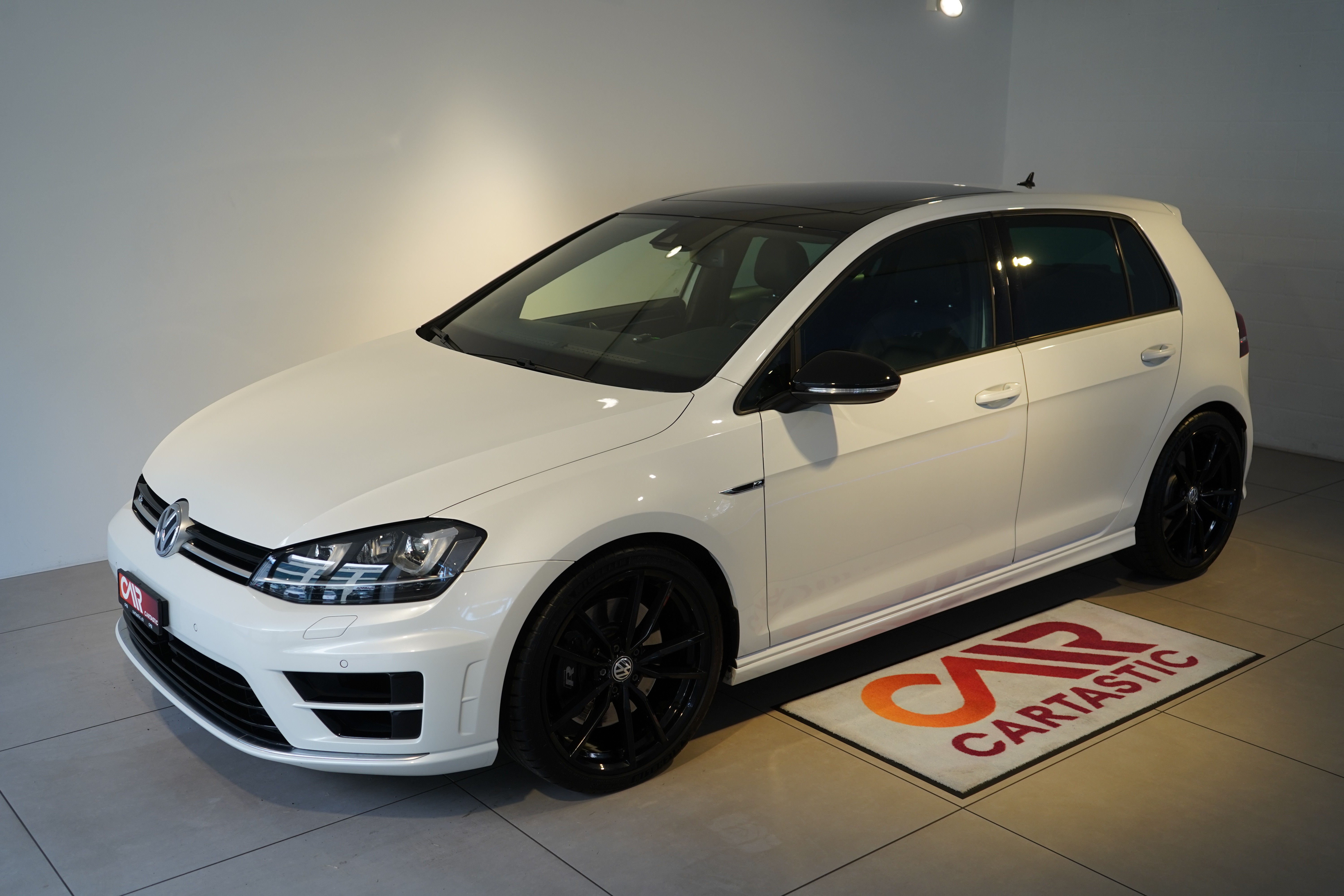 VW Golf 2.0 TSI R 4Motion