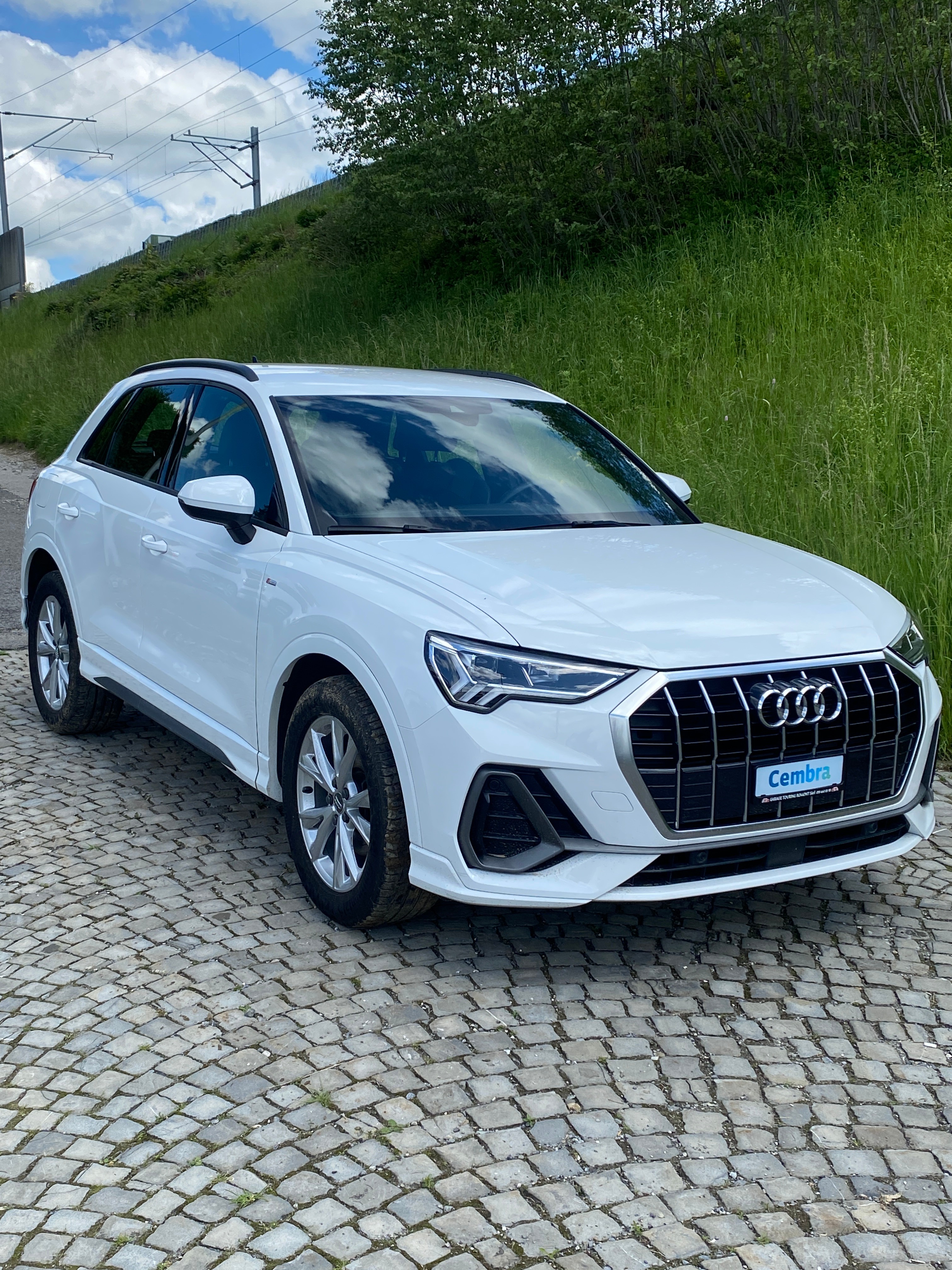 AUDI Q3 35 TFSI S line S-tronic