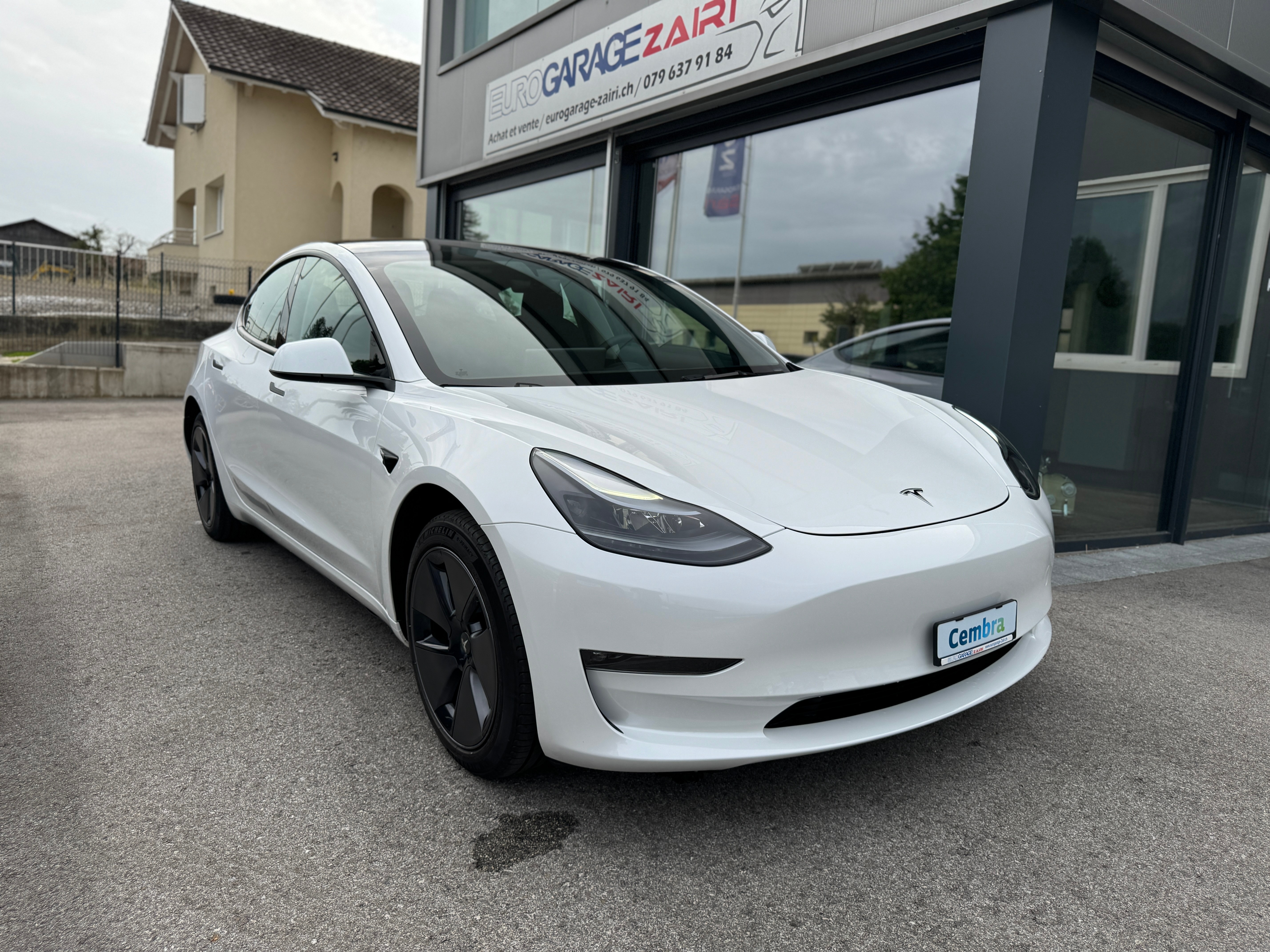 TESLA Model 3 RWD